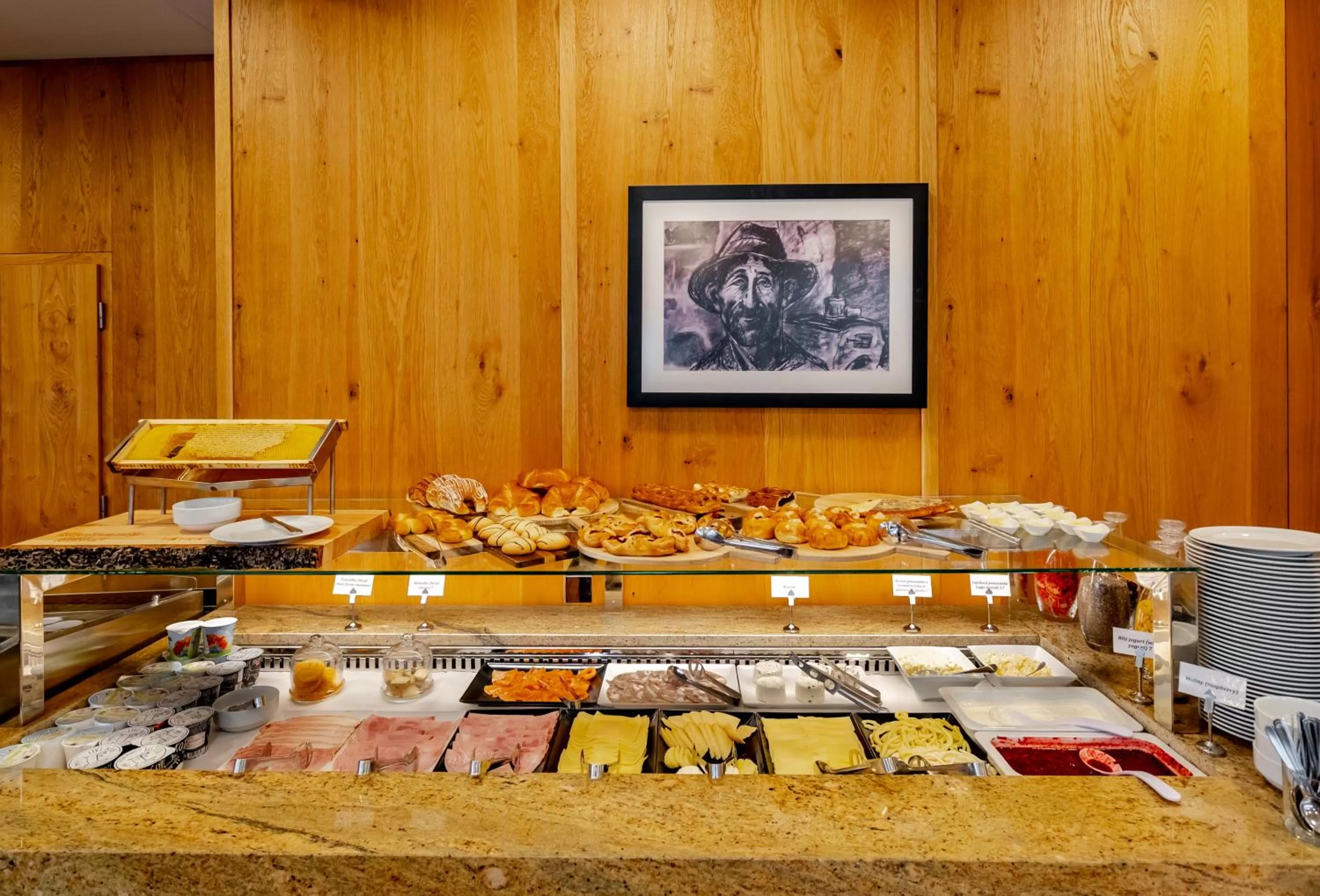 Buffet breakfast in Grandhotel Tatra