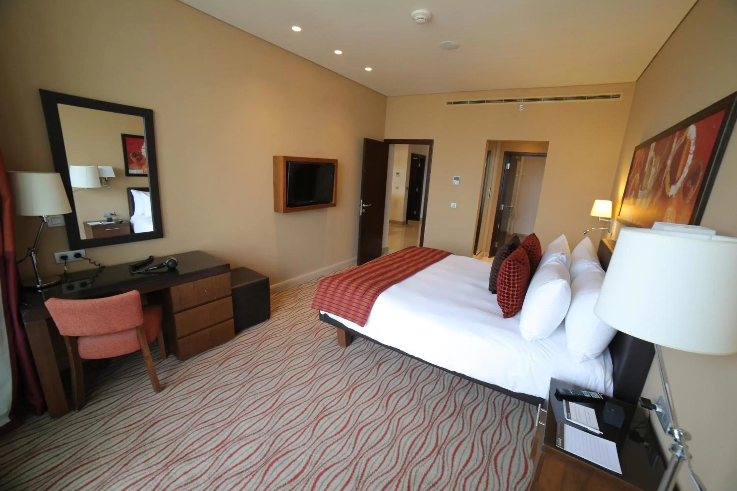 Photo of the whole room, Bed in Staybridge Suites Hotel, an IHG Hotel