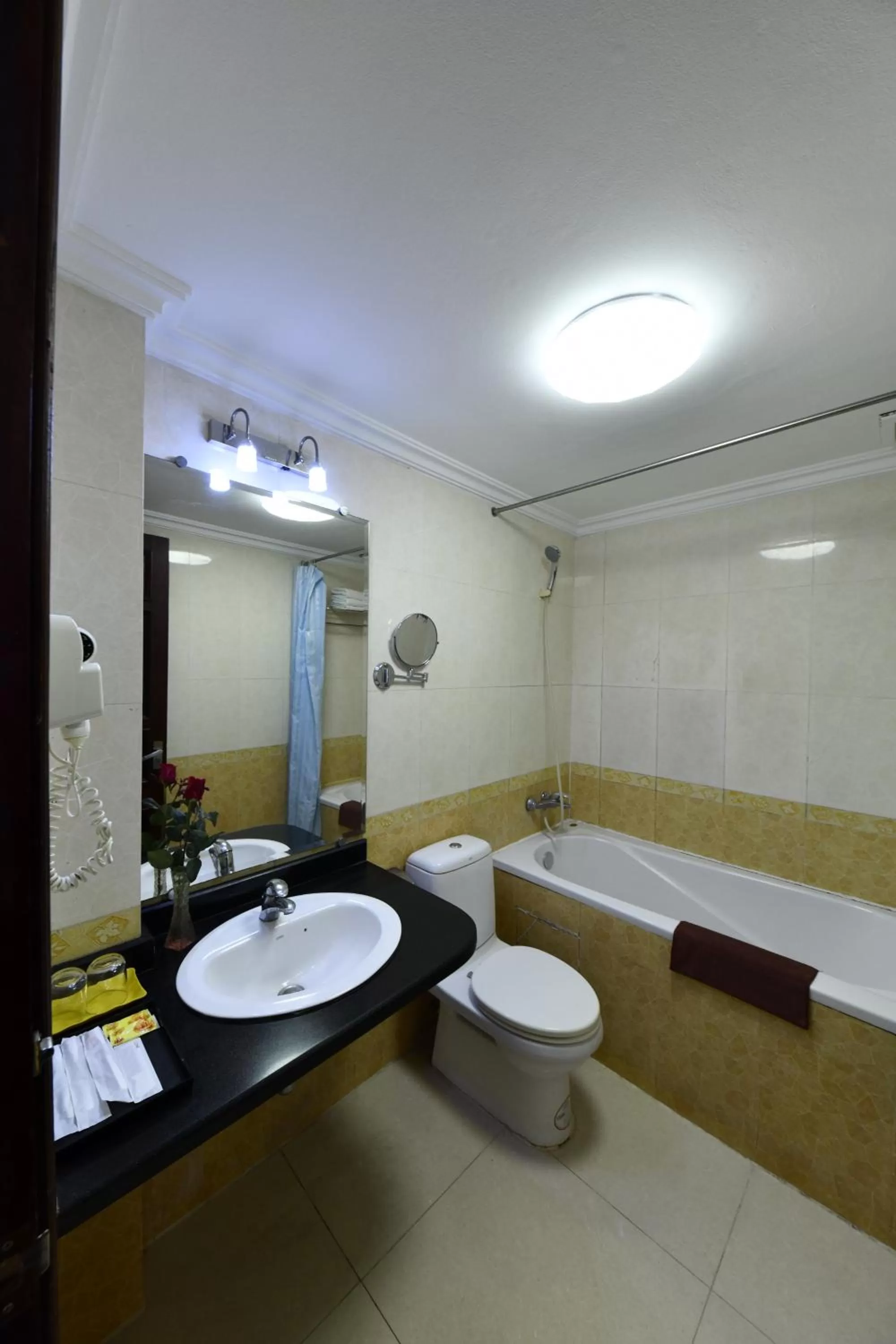 Toilet in Phoenix Legend Hotel Hanoi