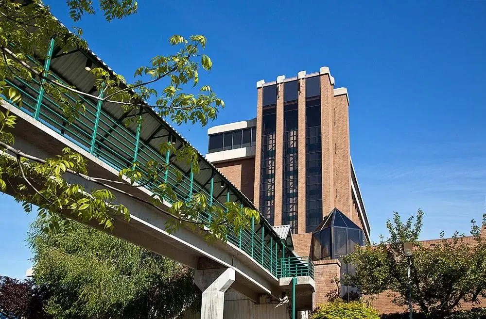 Property building in Coast Wenatchee Center Hotel Property building in Coast Wenatchee Center Hotel