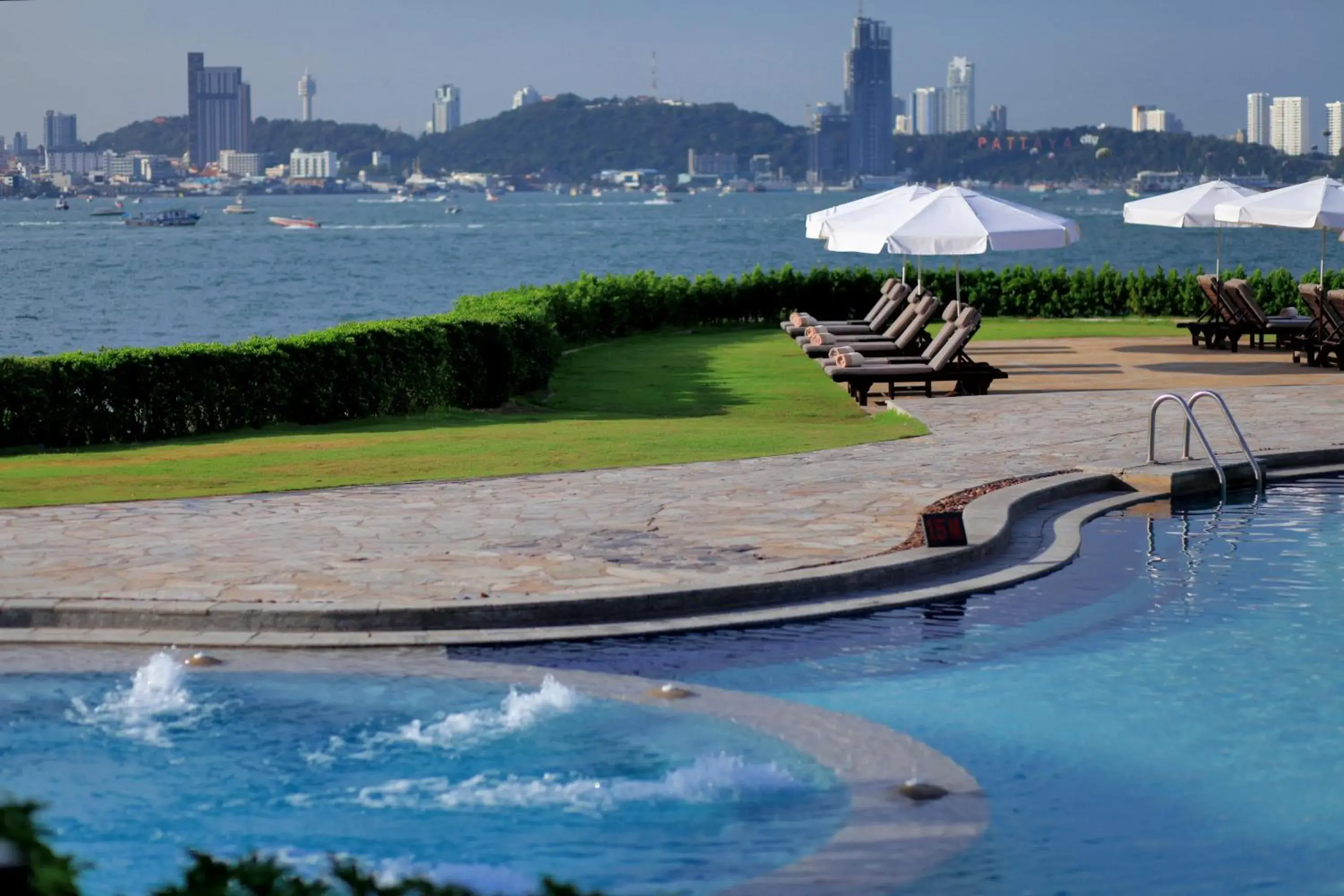 Facade/entrance, Swimming Pool in Dusit Thani Pattaya - SHA Extra Plus