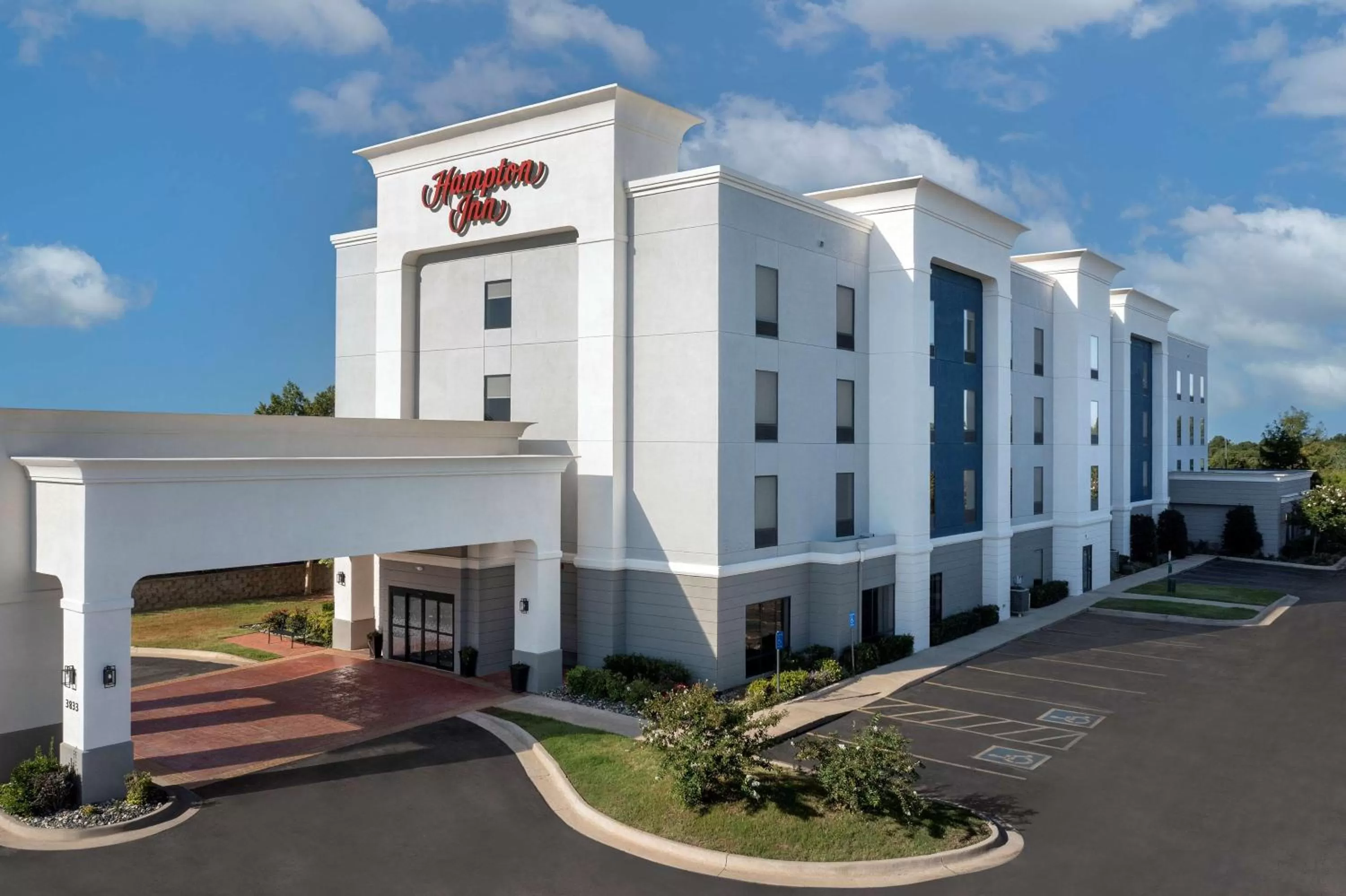 Property building in Hampton Inn Duncan
