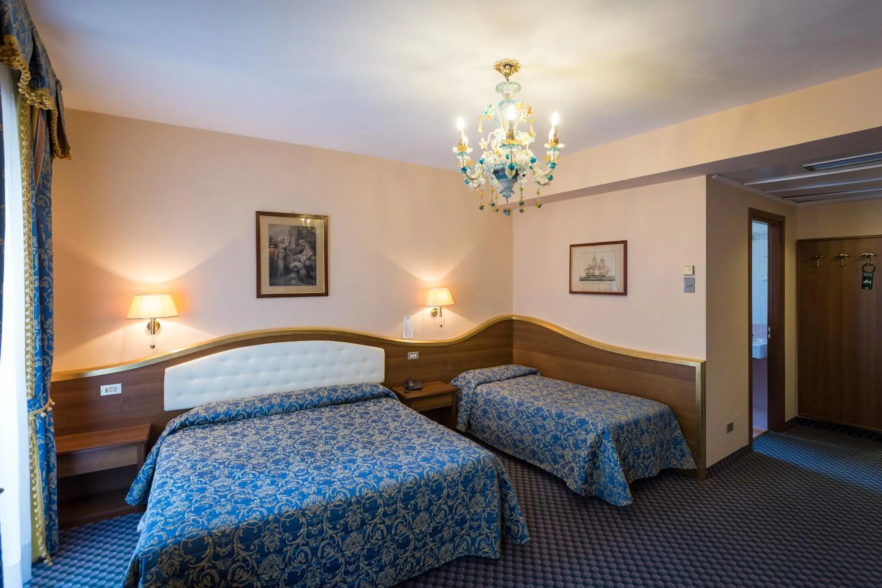 Photo of the whole room, Bed in Hotel Milan Speranza Au Lac