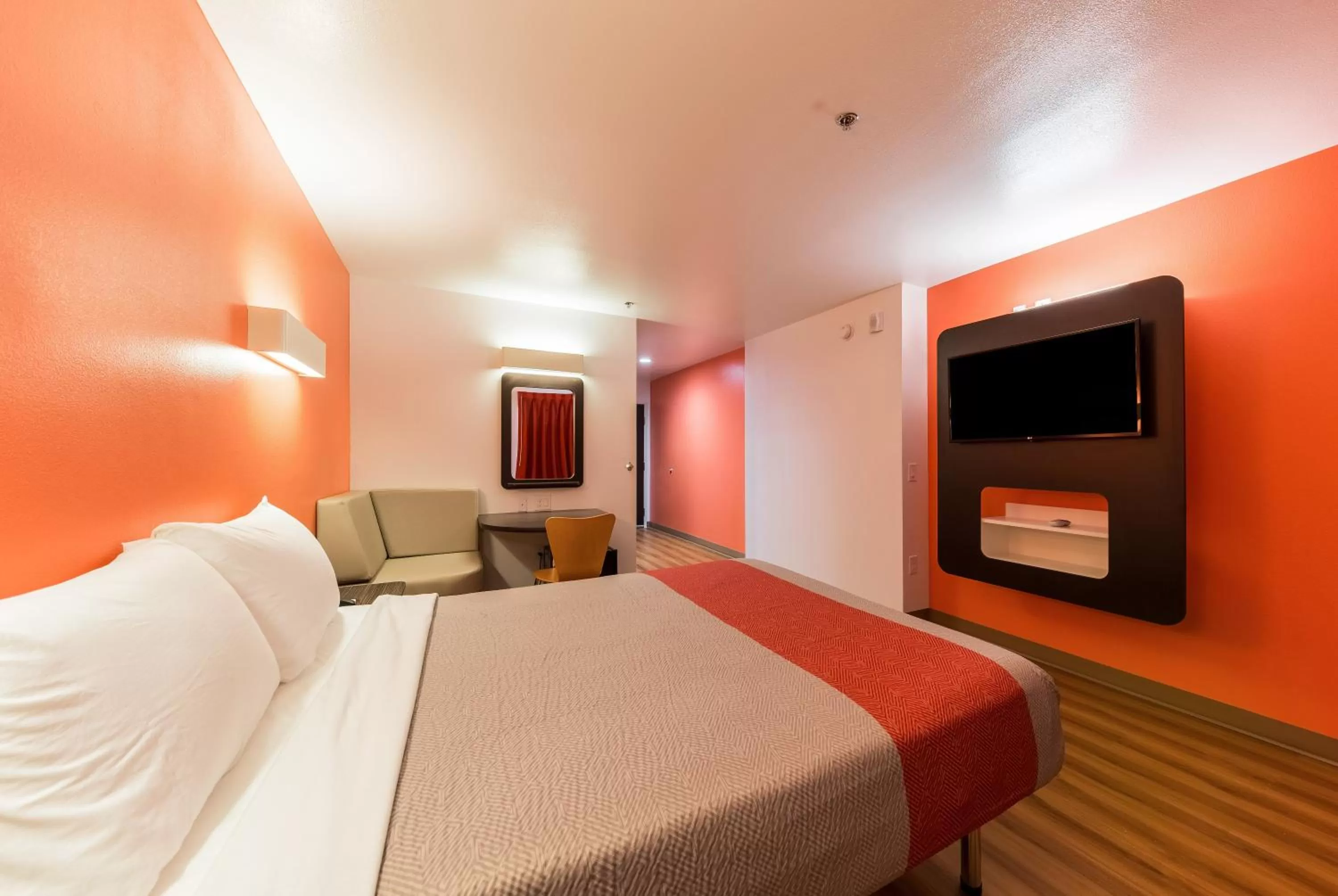 Bedroom, Bed in Motel 6 Fort Worth, TX - North - Saginaw