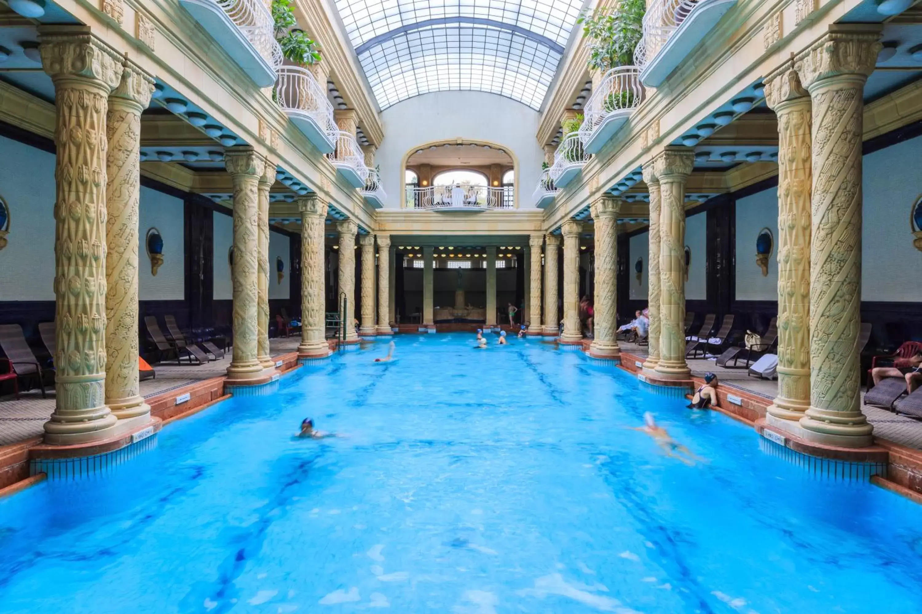 Spa and wellness centre/facilities, Swimming Pool in Budapest Museum Central