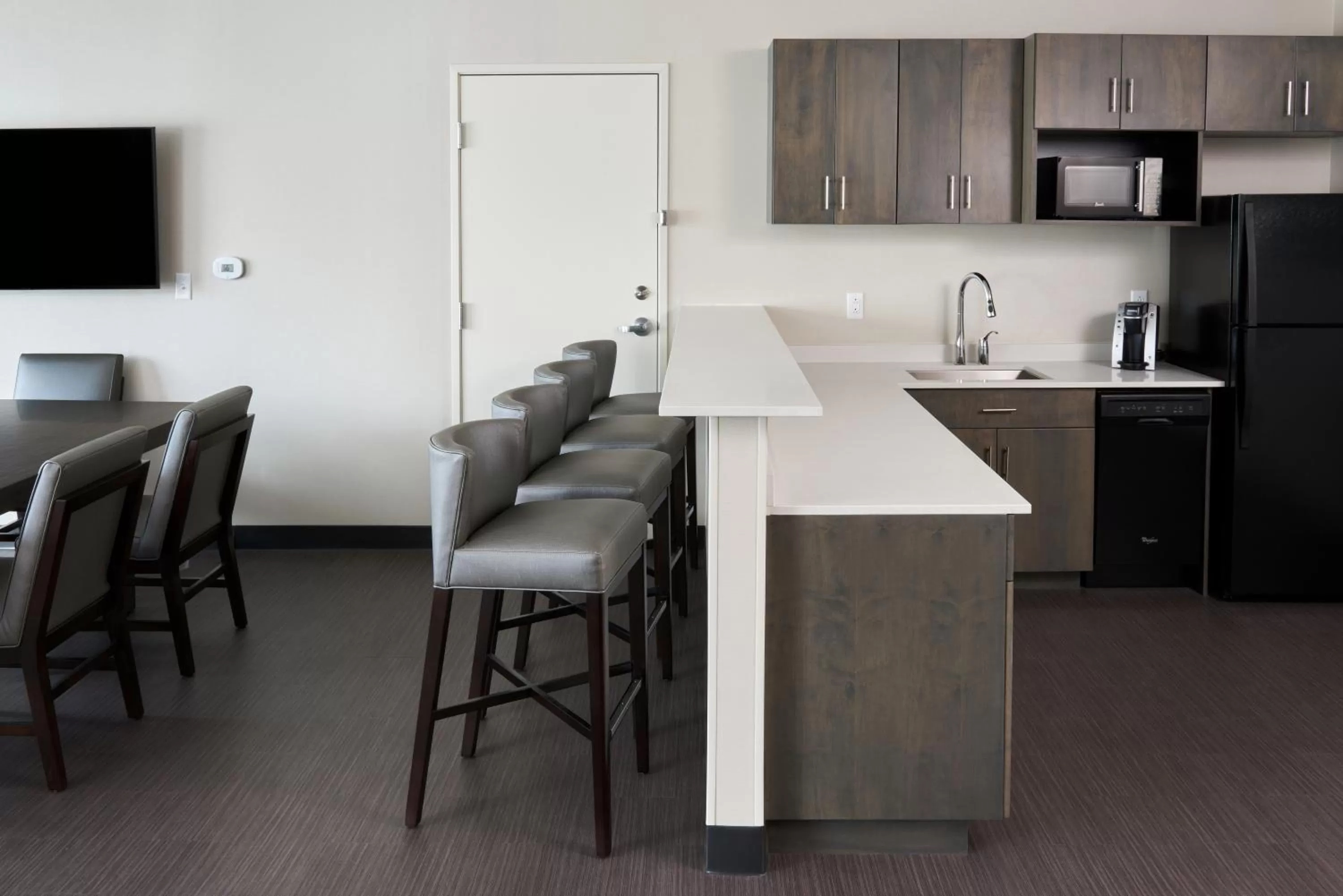 Photo of the whole room in Holiday Inn & Suites Philadelphia W - Drexel Hill by IHG