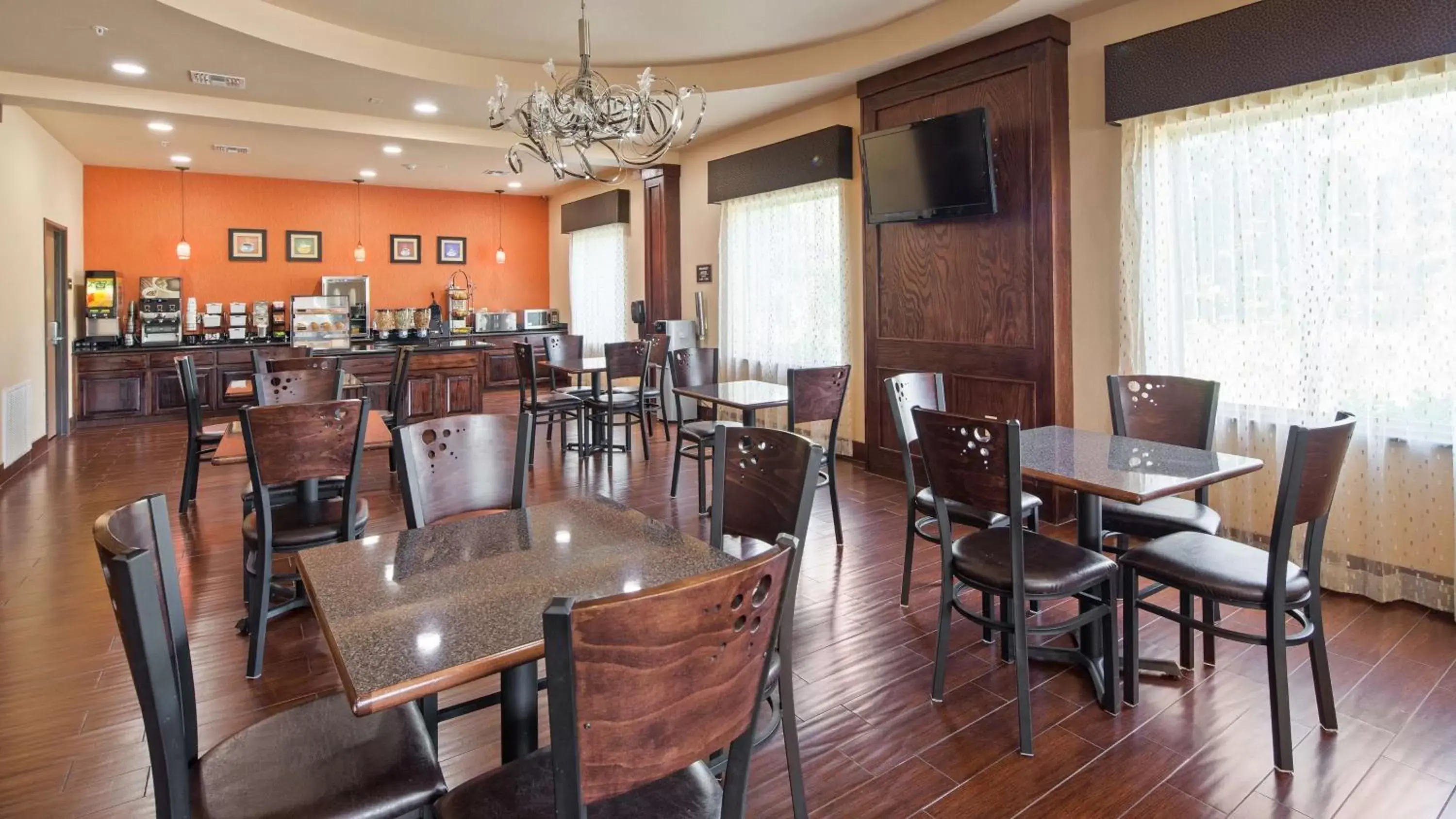 Restaurant/Places to Eat in Best Western Plus Goliad Inn & Suites