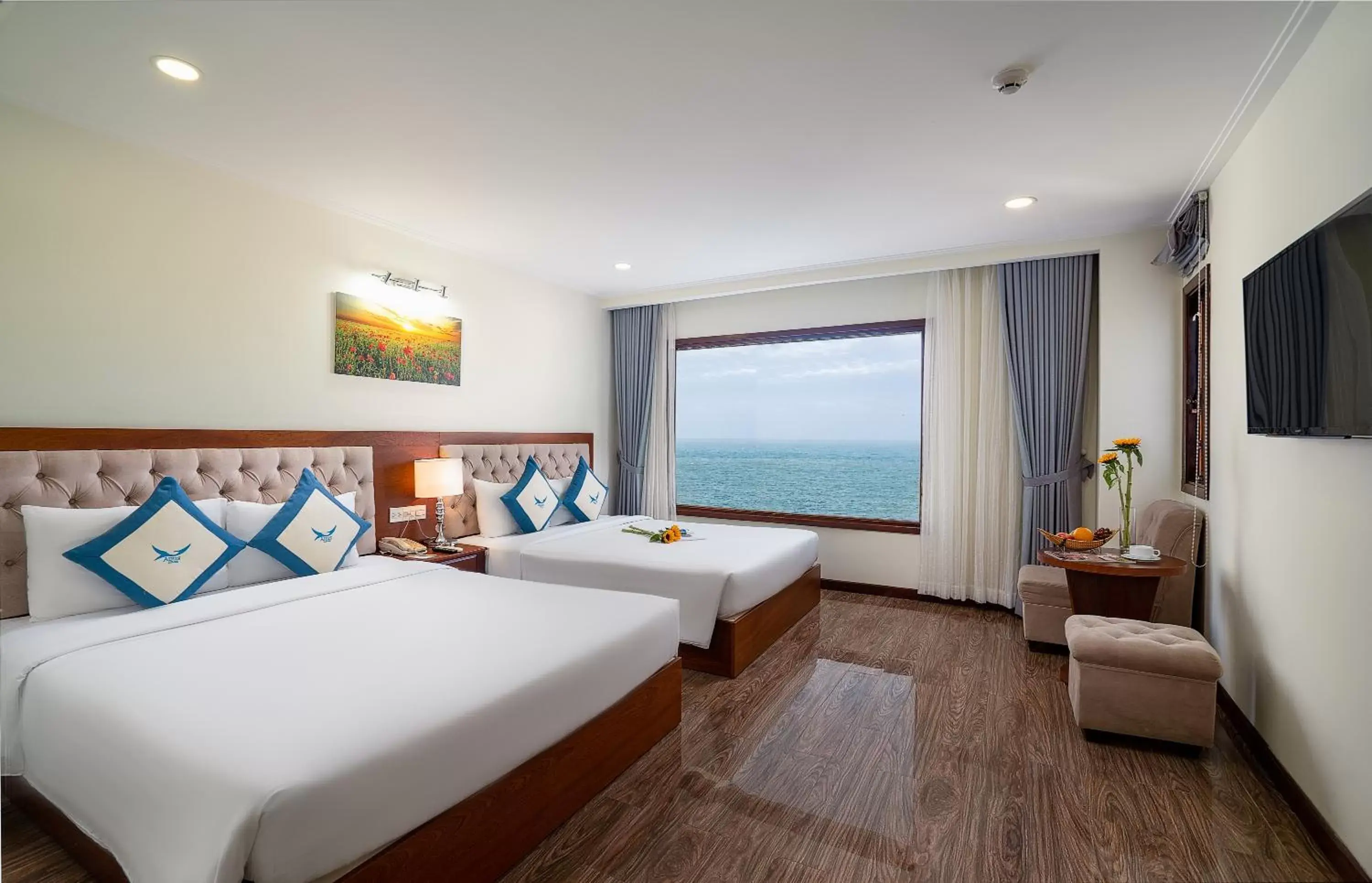 Bedroom, Sea View in Apus Hotel