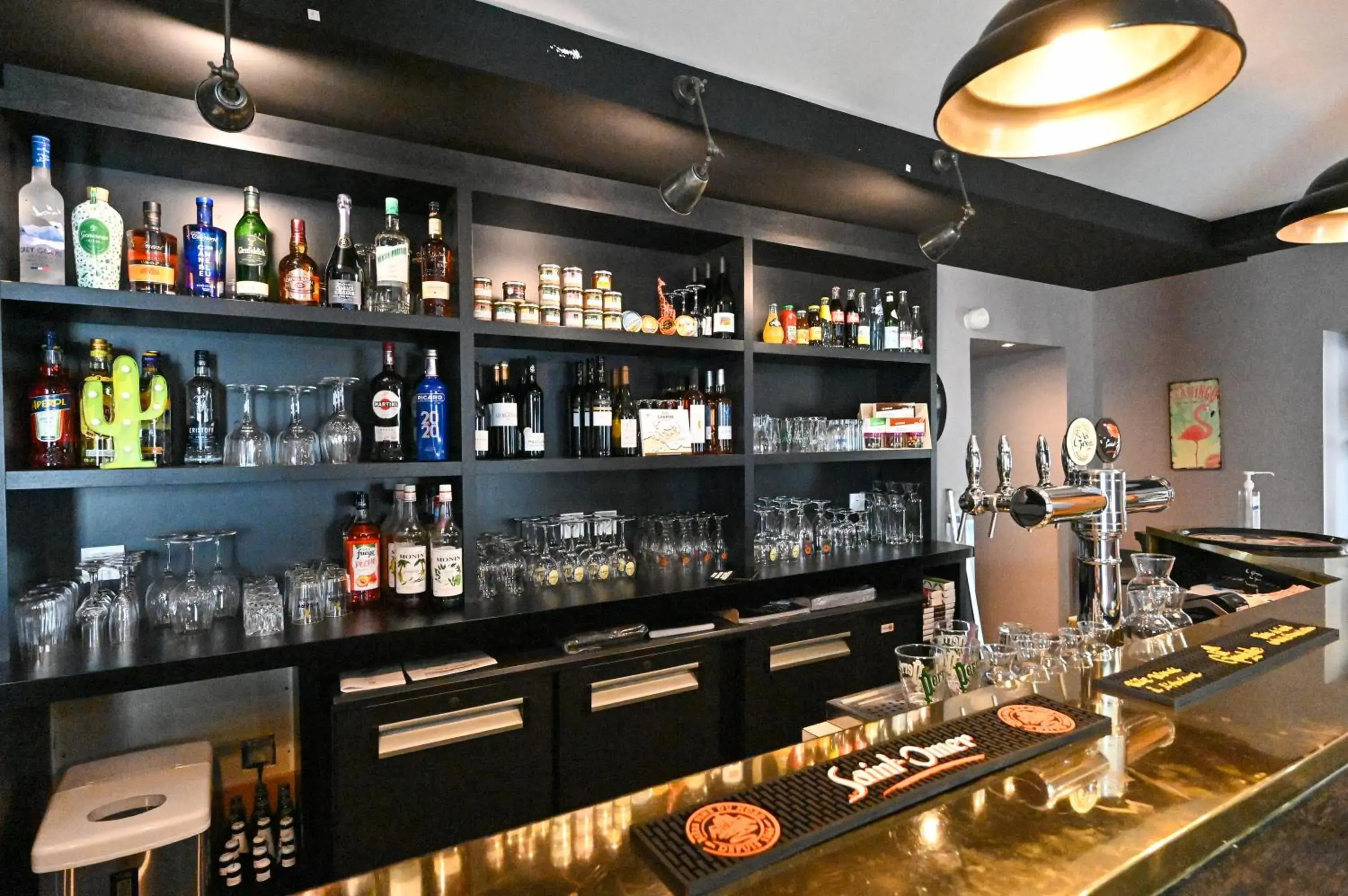 Lounge or bar in Anne De Bretagne