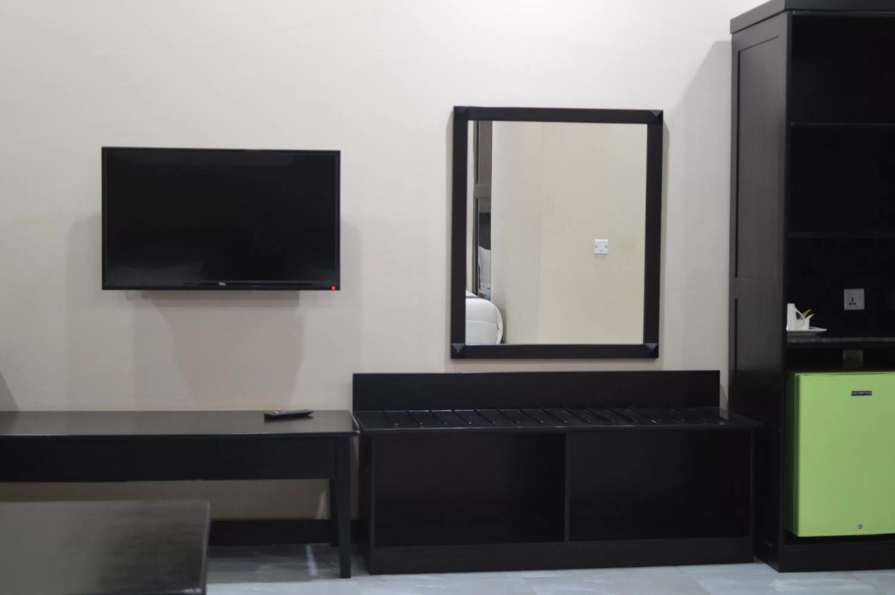 TV and multimedia in Palm Kalash Hotel