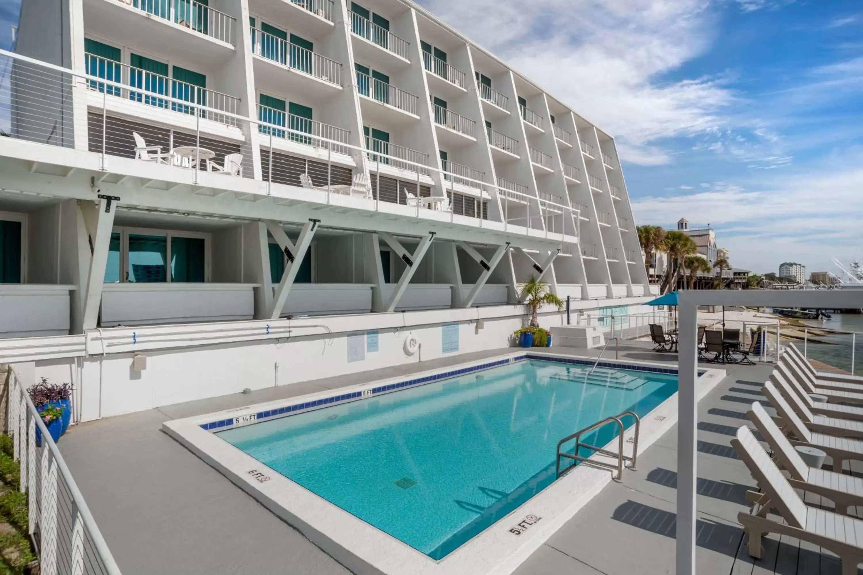 Day, Swimming Pool in Inn on Destin Harbor, Ascend Hotel Collection