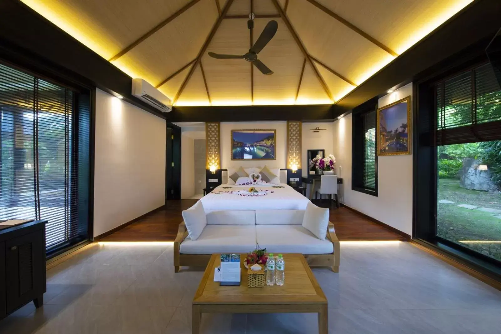 Bed in Hon Tam Resort