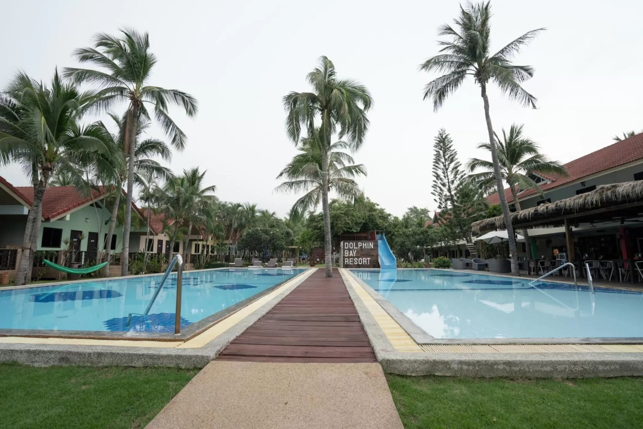 Swimming pool in Dolphin Bay Beach Resort