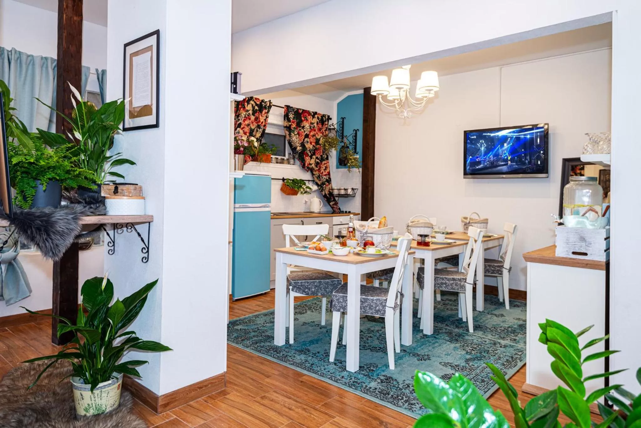 Kitchen or kitchenette in Pokoje w Starej Karczmie - by Upstairs