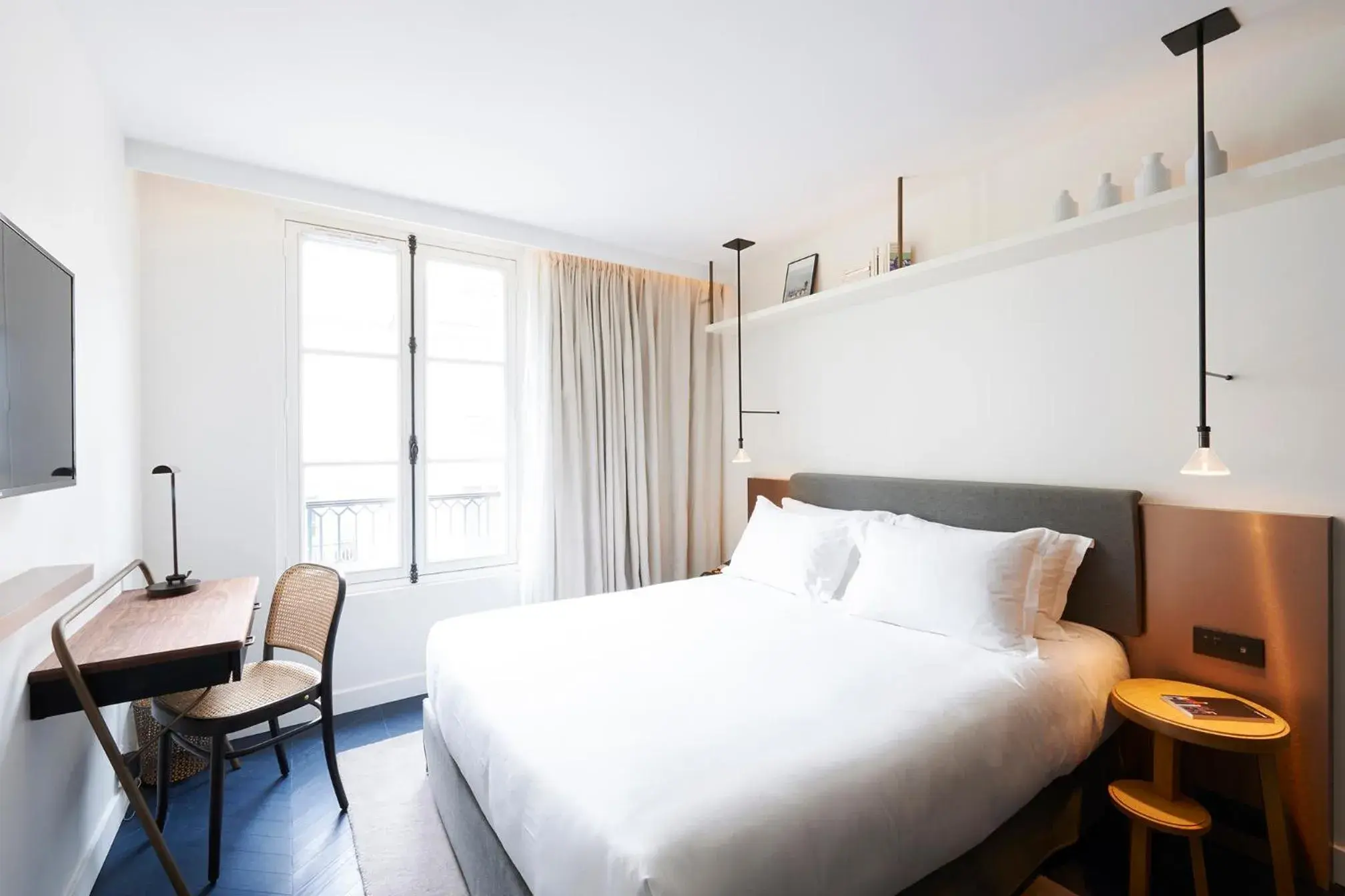 Bedroom, Bed in Hôtel Amastan Paris