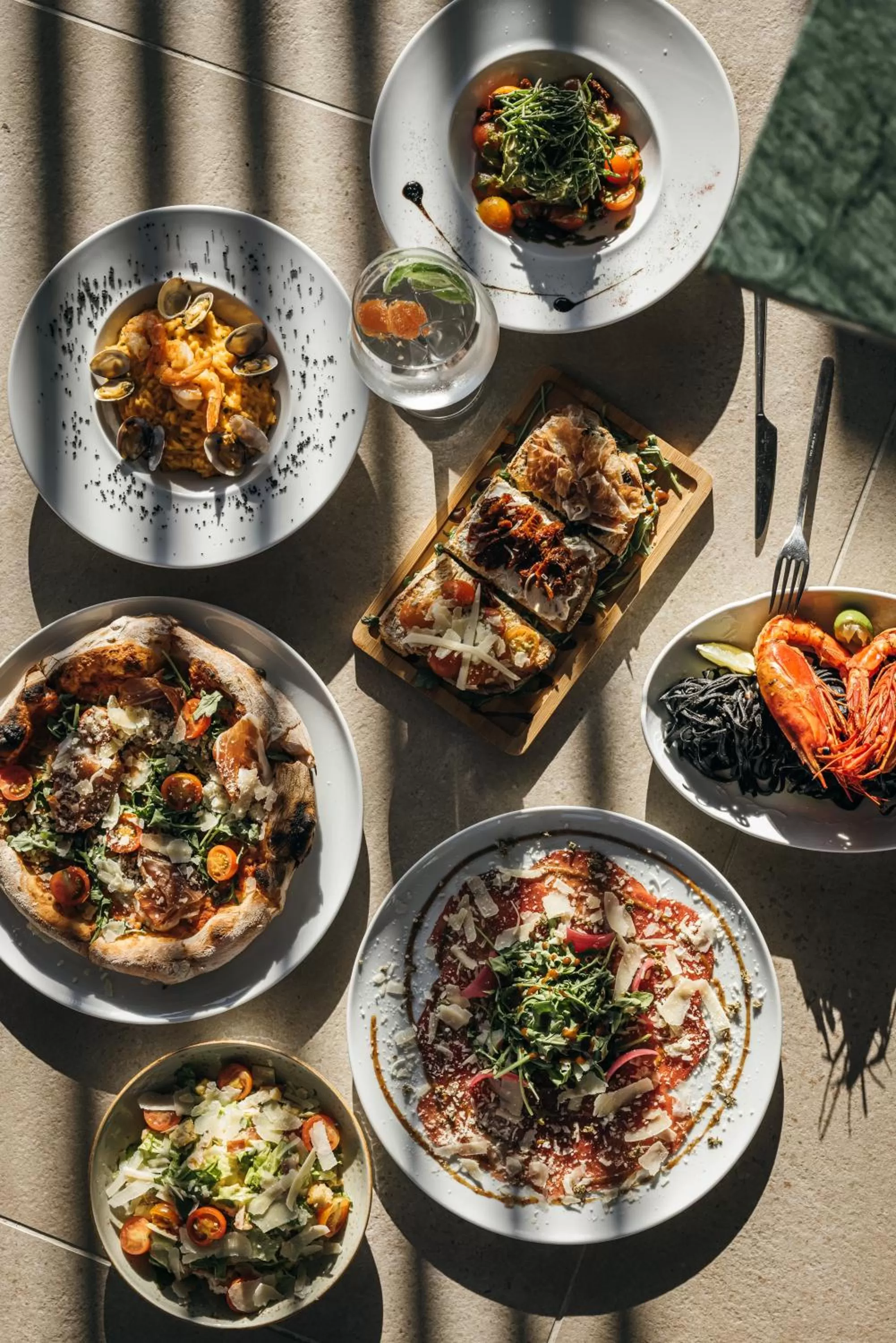 Restaurant/places to eat in Praia do Sal Resort