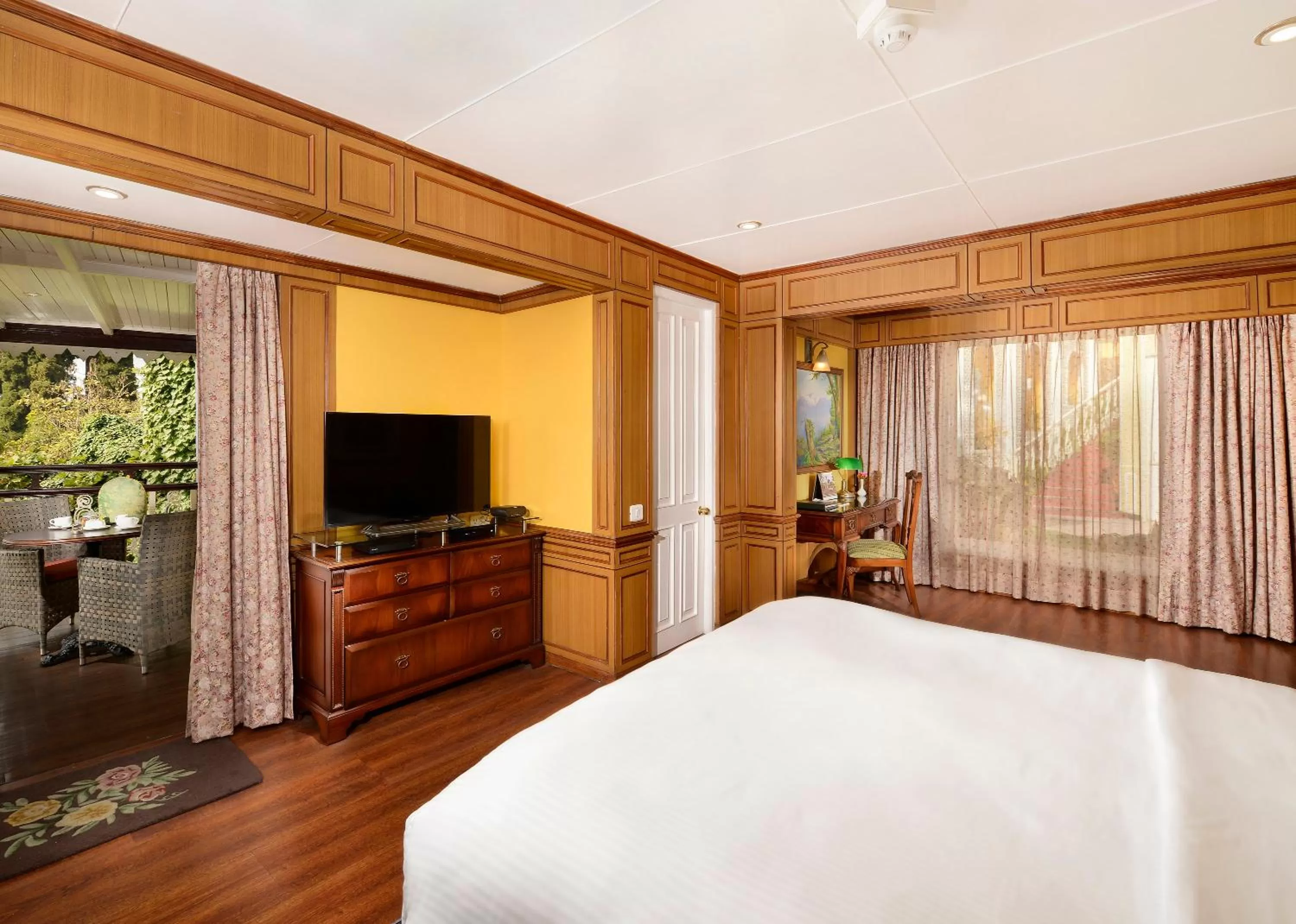 TV and multimedia, Bed in Mayfair Darjeeling