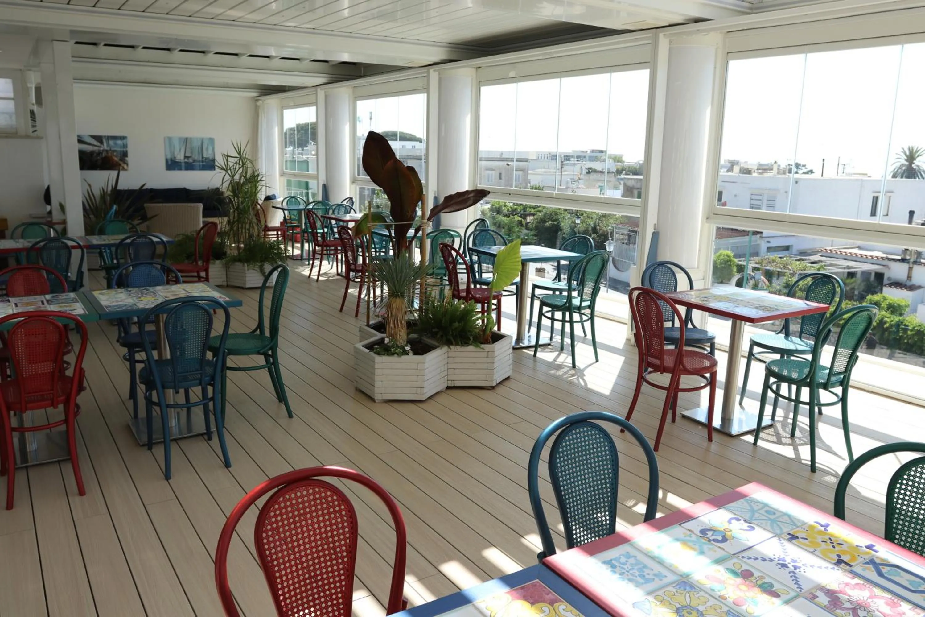 Restaurant/places to eat in Bougainville Luxury Boutique Hotel