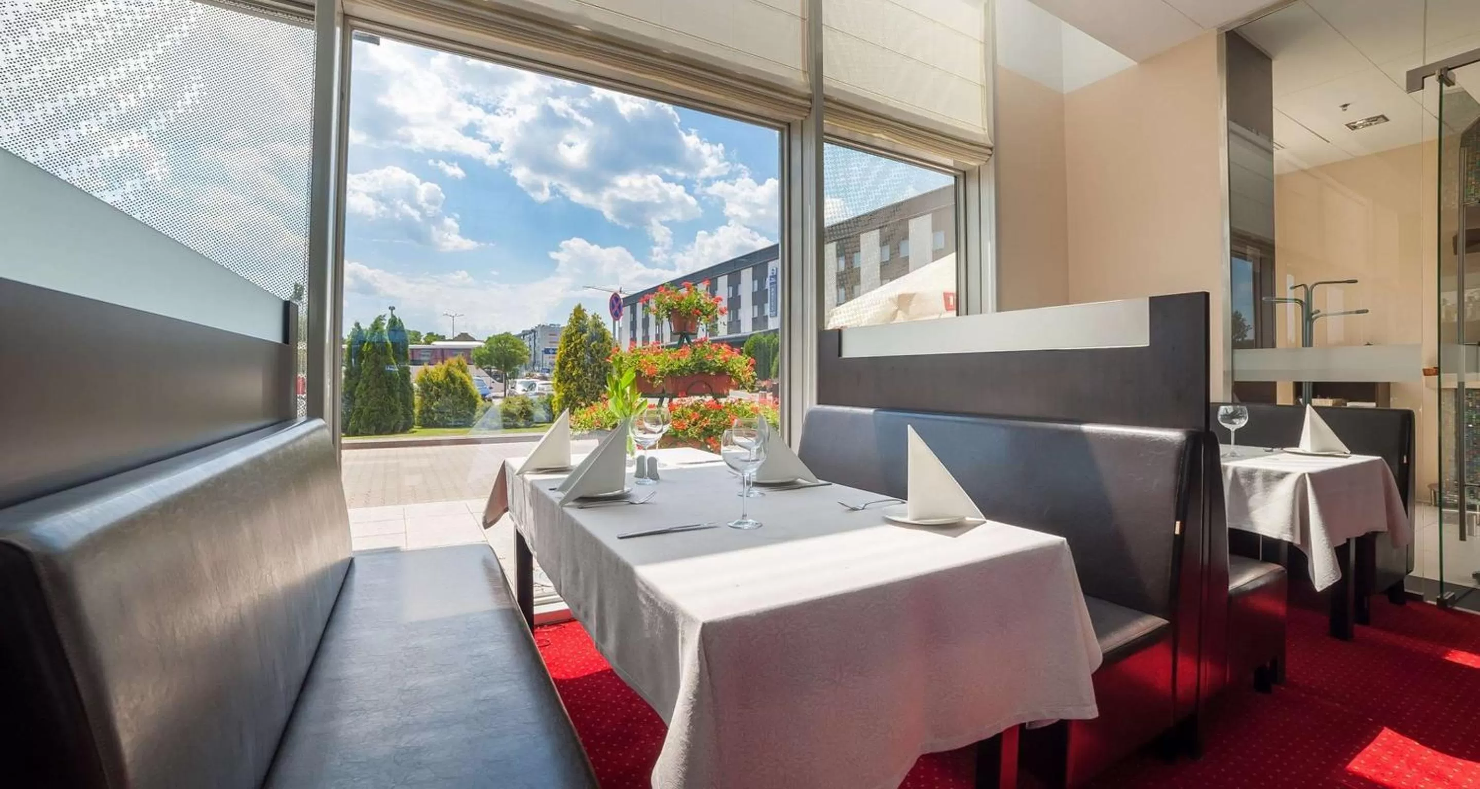 Lobby or reception in Premier Kraków Hotel