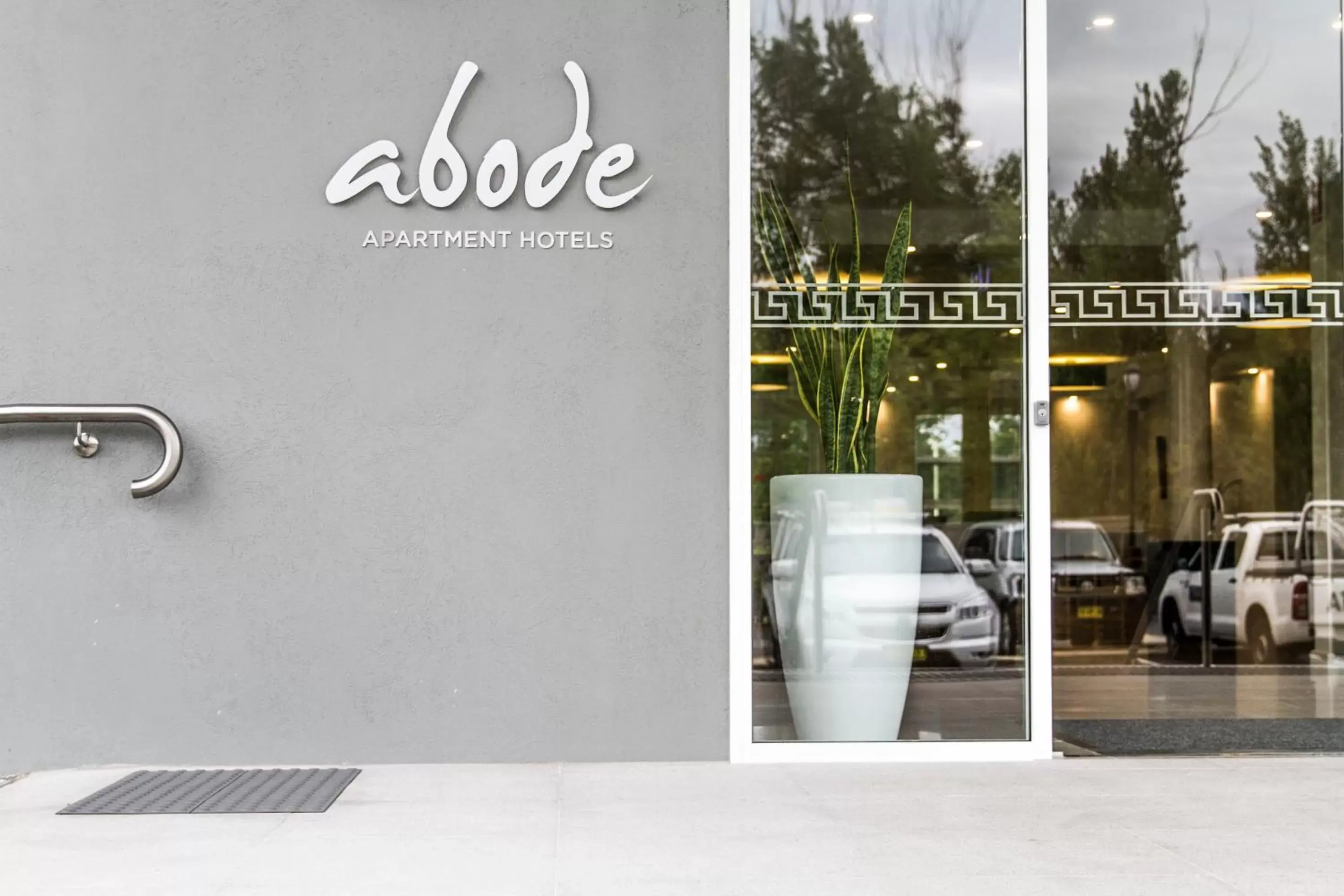 Facade/entrance in Abode Narrabundah Facade/entrance in Abode Narrabundah
