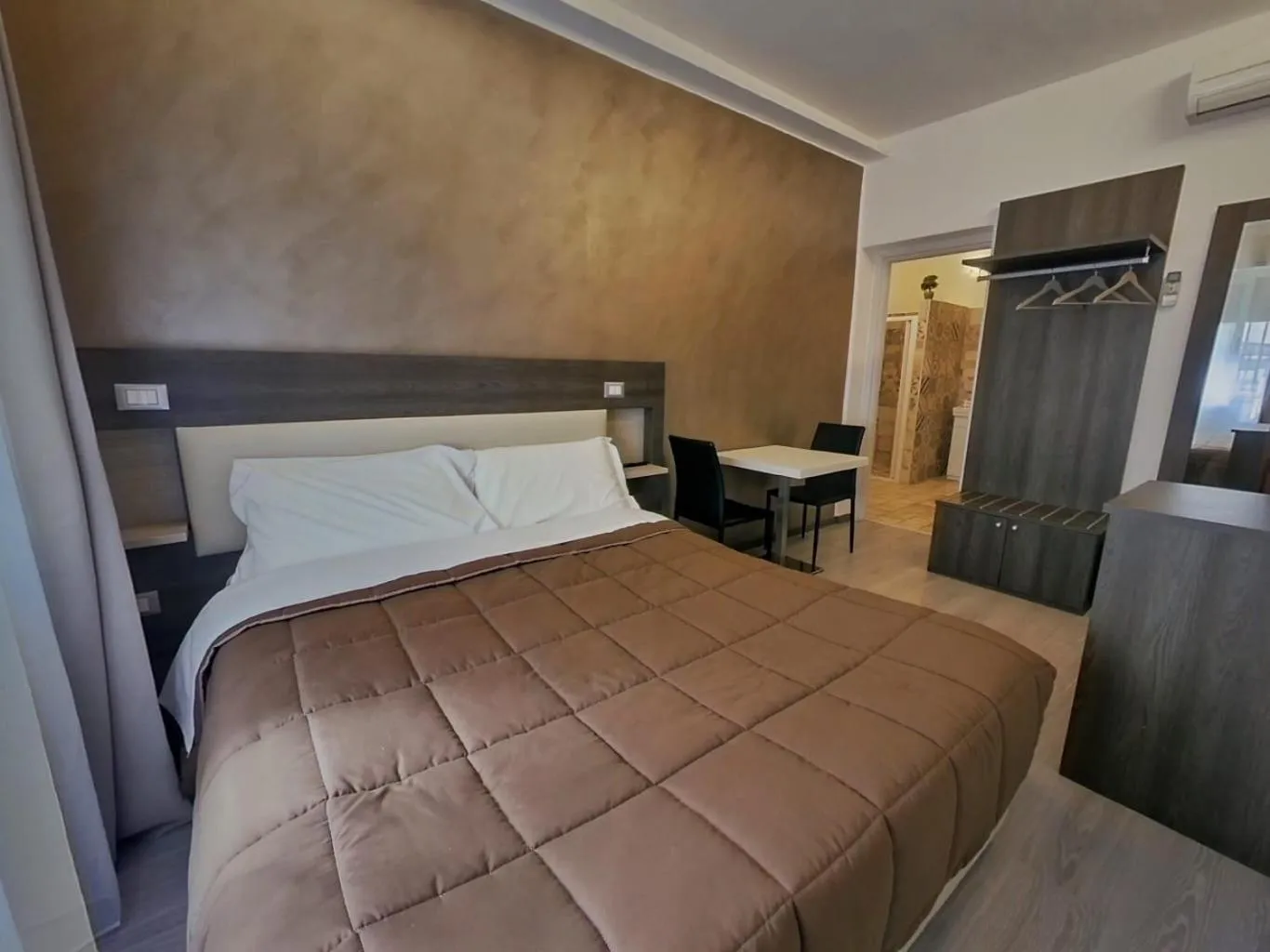 Double or Twin Room in Kunesias B&B