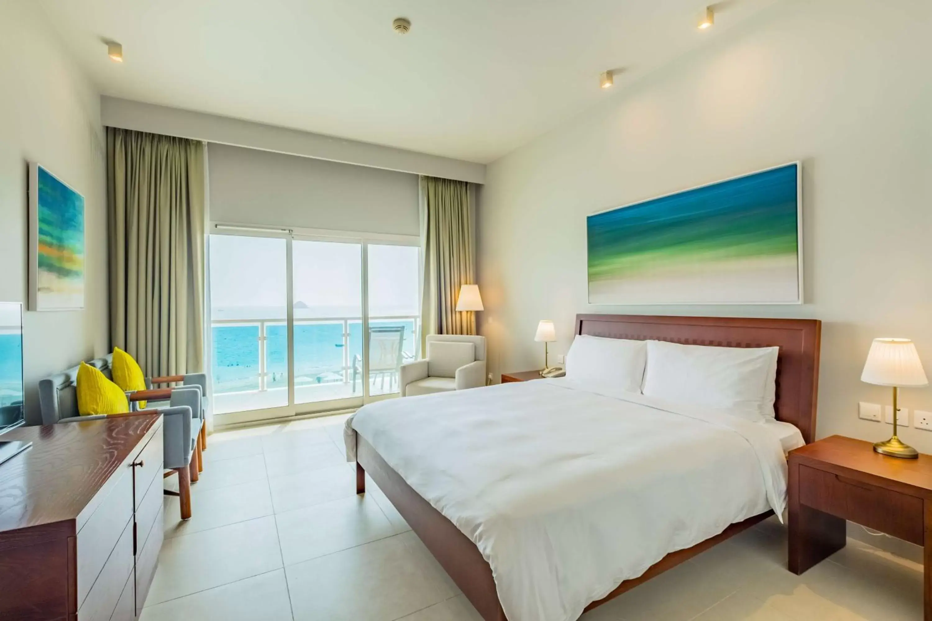 Bedroom in Radisson Blu Resort, Fujairah