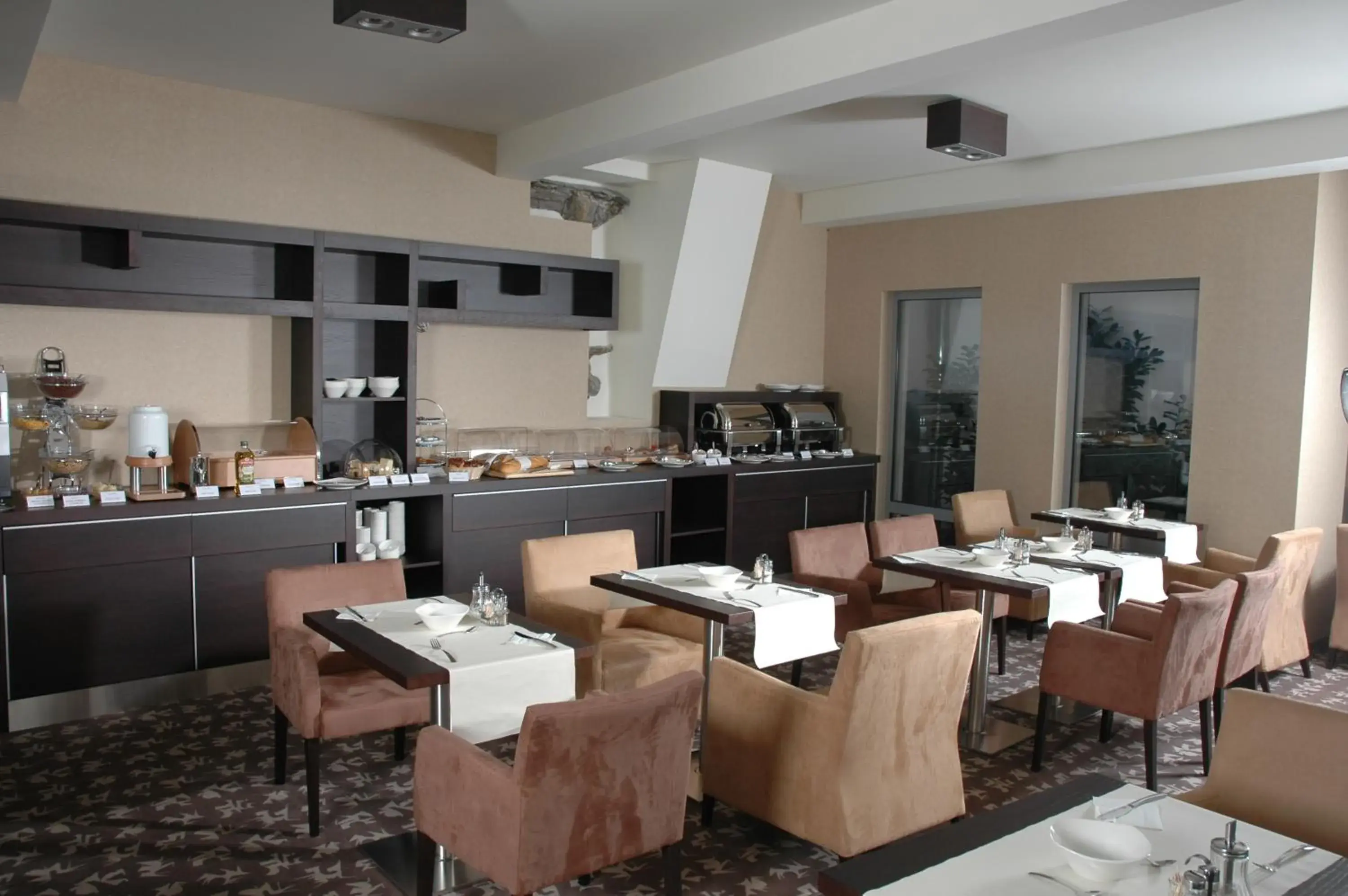 Lounge or bar, Restaurant/Places to Eat in Buda Castle Hotel Budapest