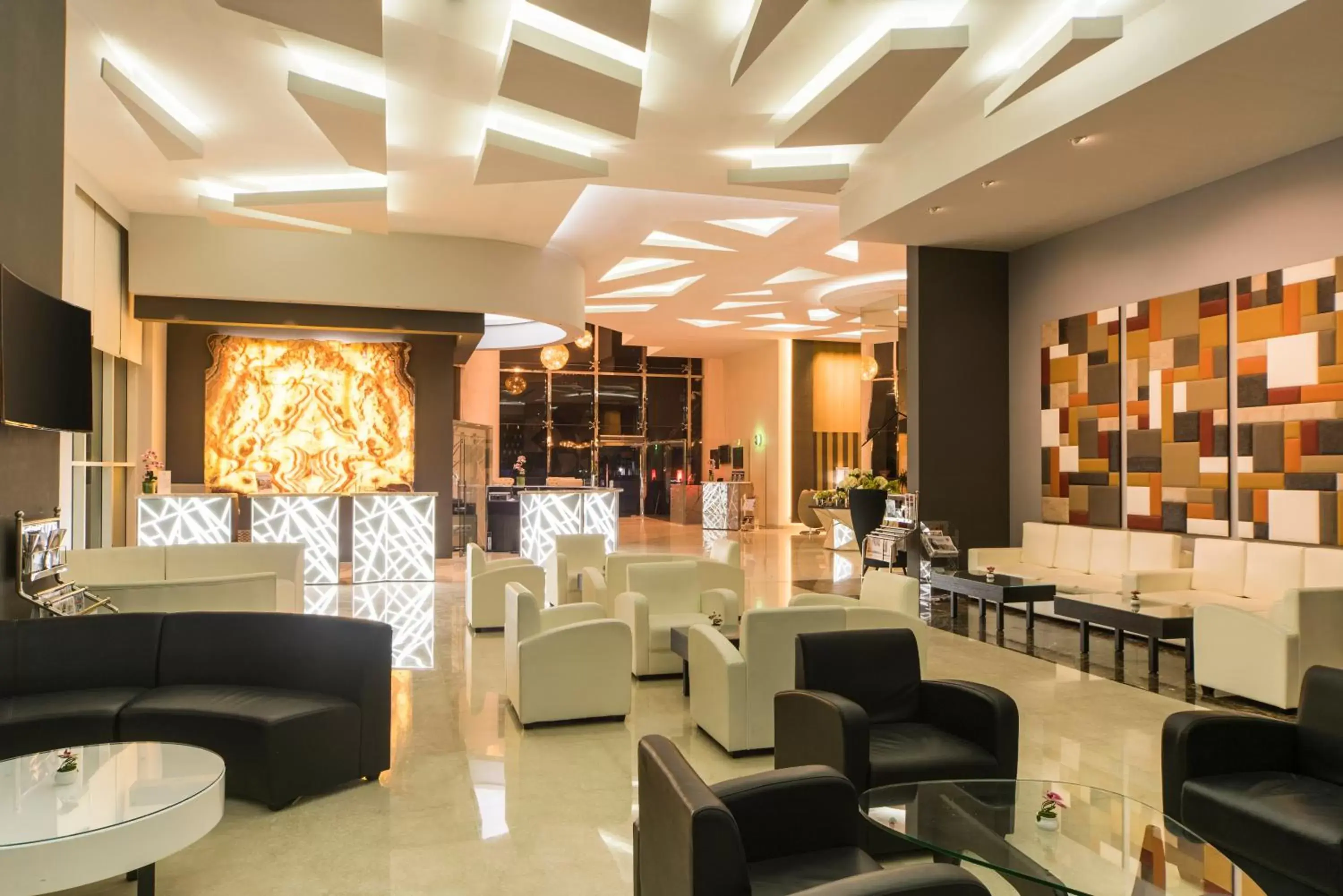 Lobby or reception, Restaurant/Places to Eat in Best Western Plus Doha