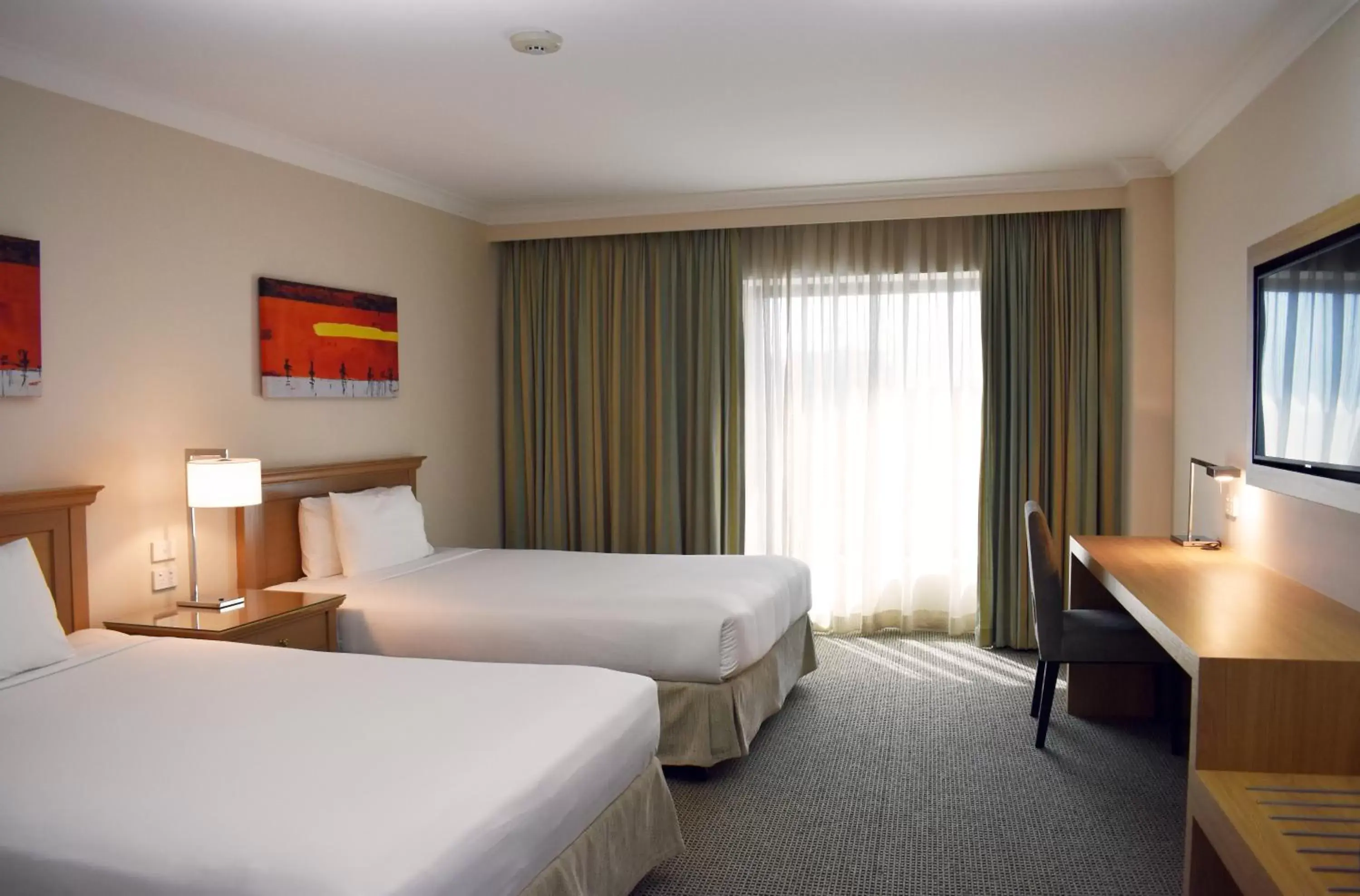 Bedroom, Bed in Stamford Plaza Sydney Airport Hotel & Conference Centre Bedroom, Bed in Stamford Plaza Sydney Airport Hotel & Conference Centre