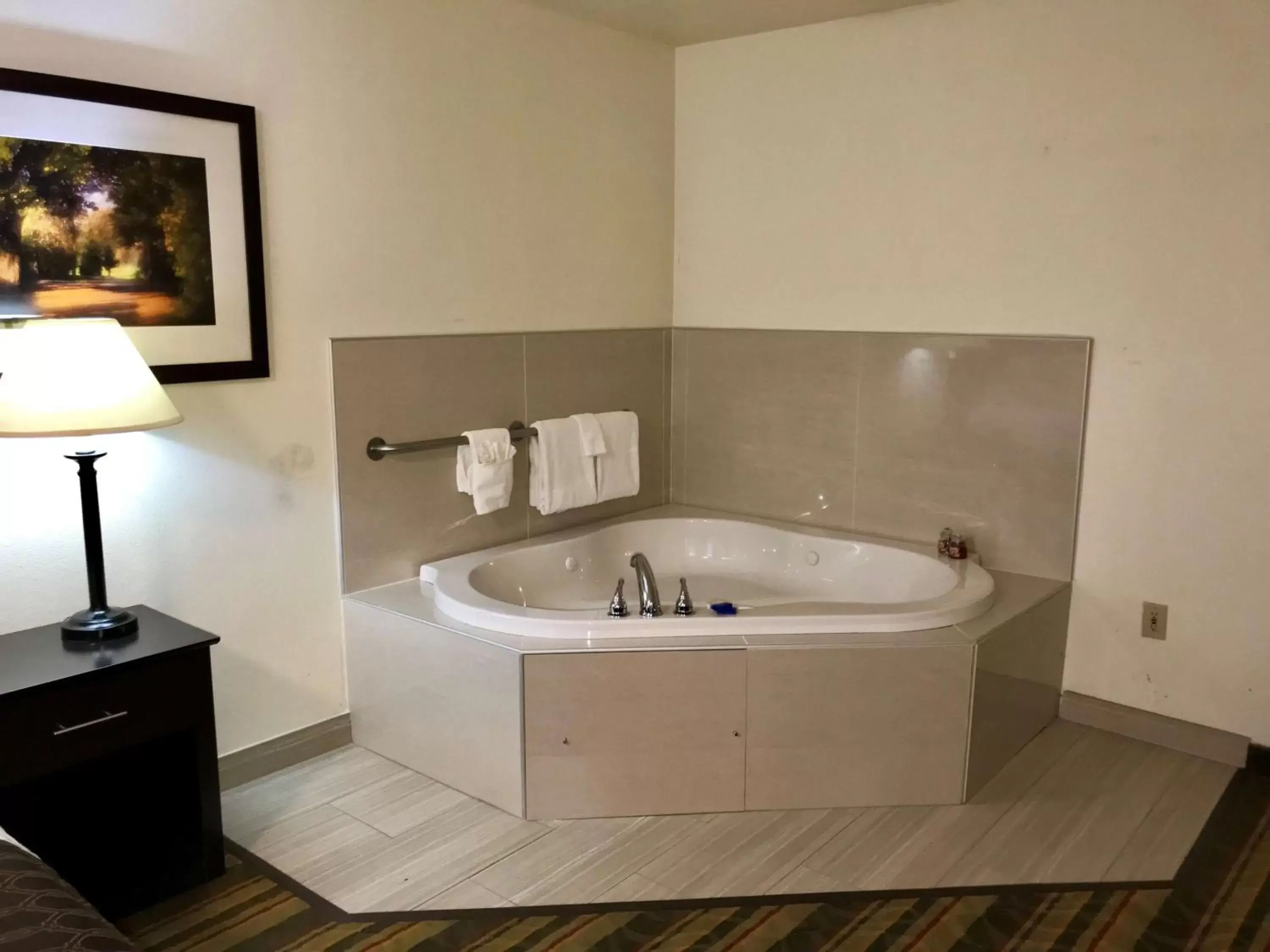 Photo of the whole room, Bathroom in Best Western Visalia Hotel