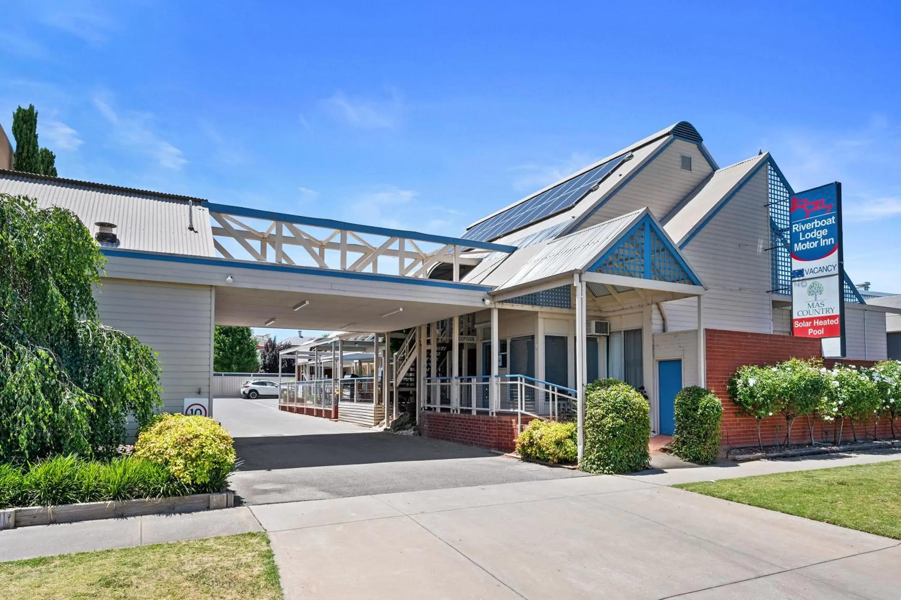 Property Building in The River Boat Hotel - Echuca