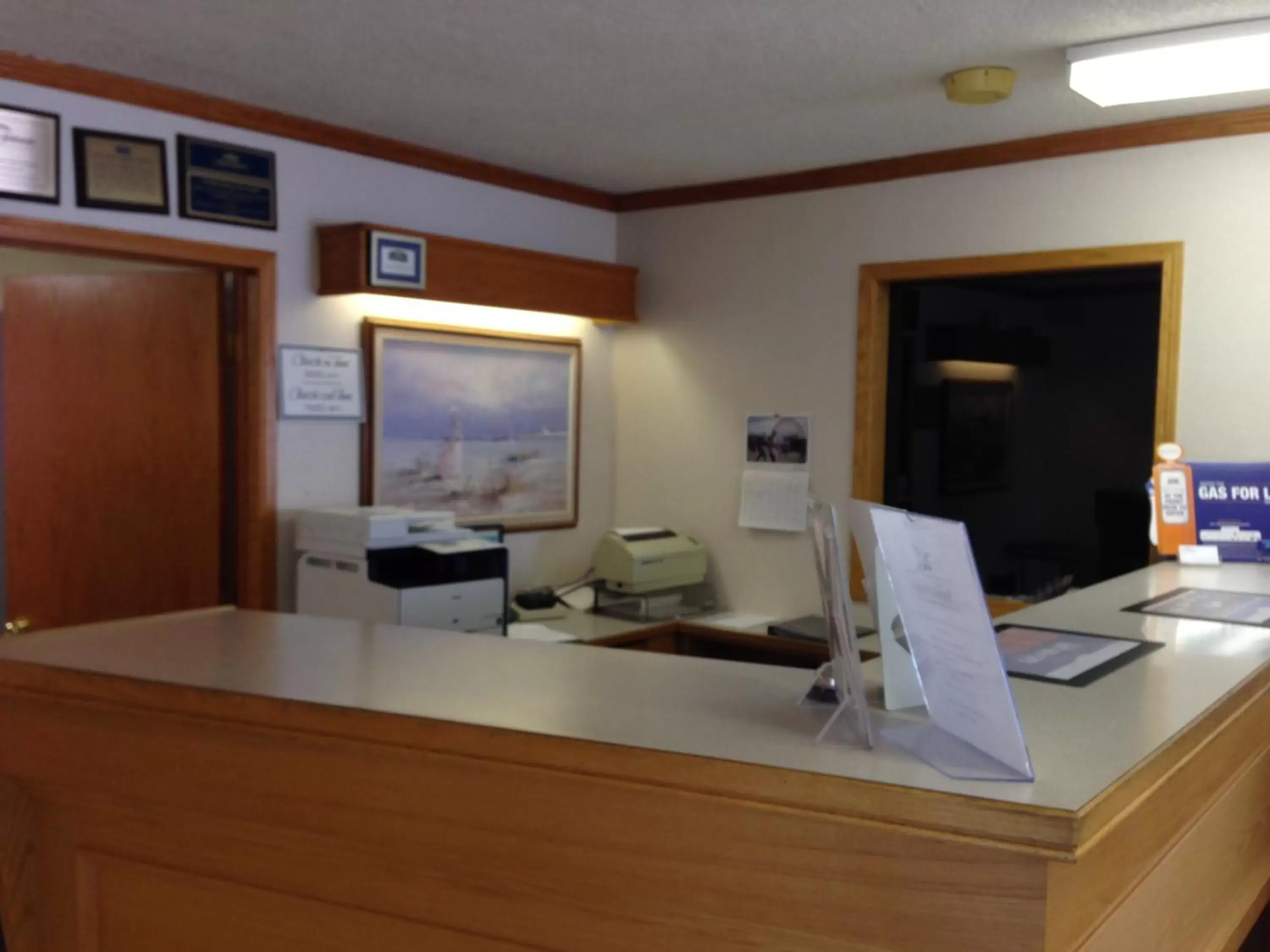 Lobby or reception in Knights Inn Lethbridge Lobby or reception in Knights Inn Lethbridge