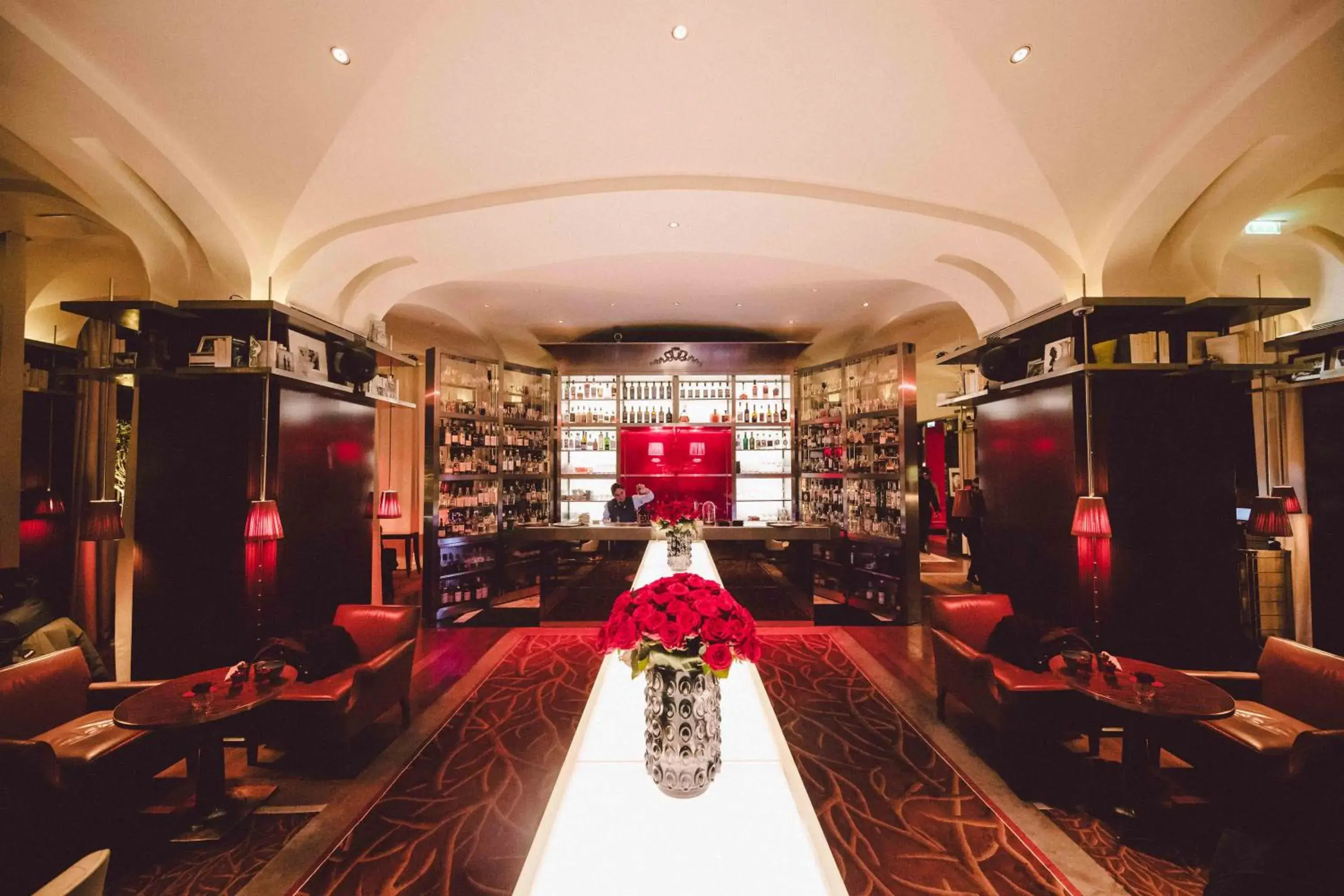 Restaurant/places to eat, Lounge/Bar in Le Royal Monceau Hotel Raffles Paris