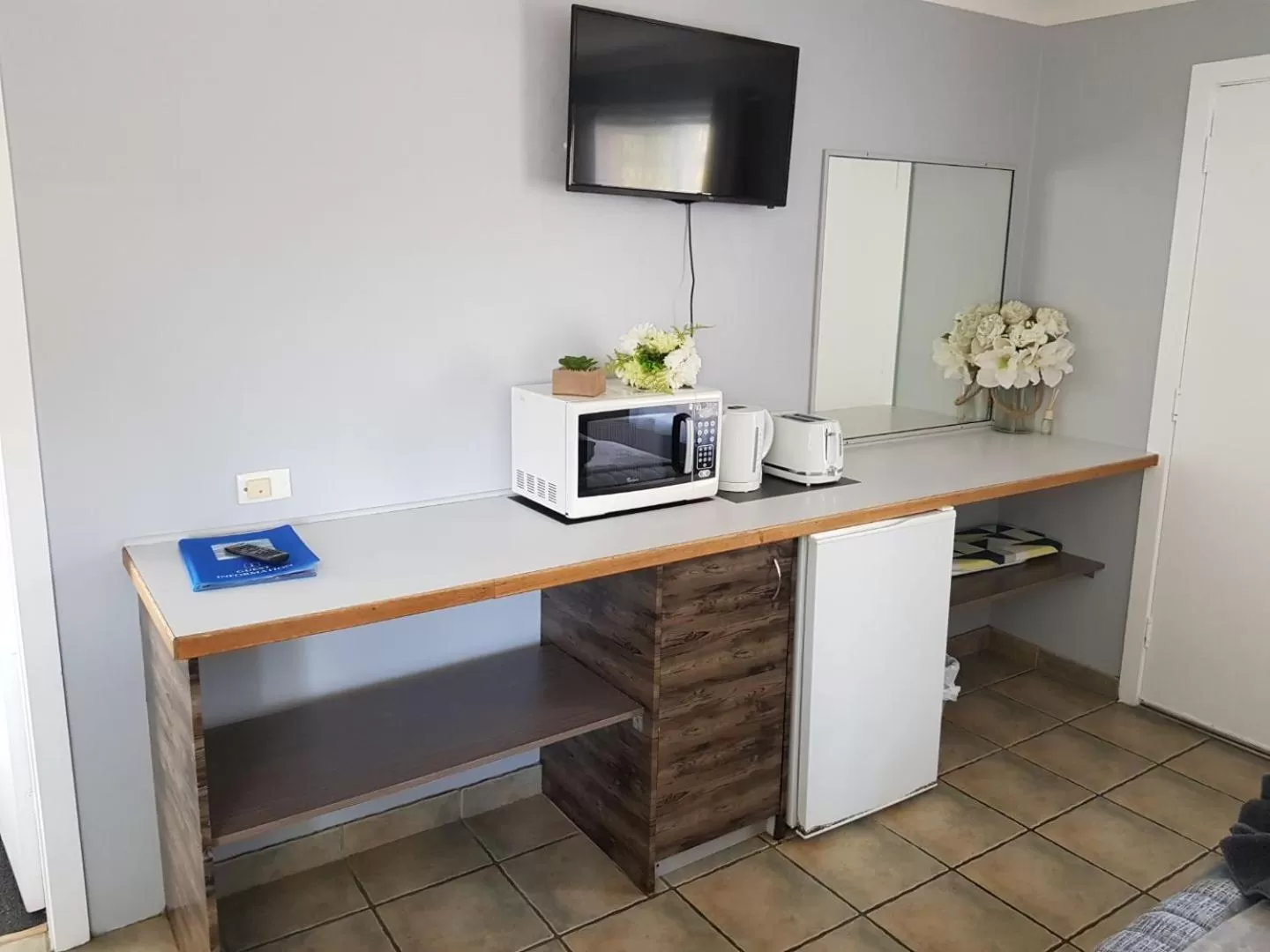 TV and multimedia in Limassol Motel