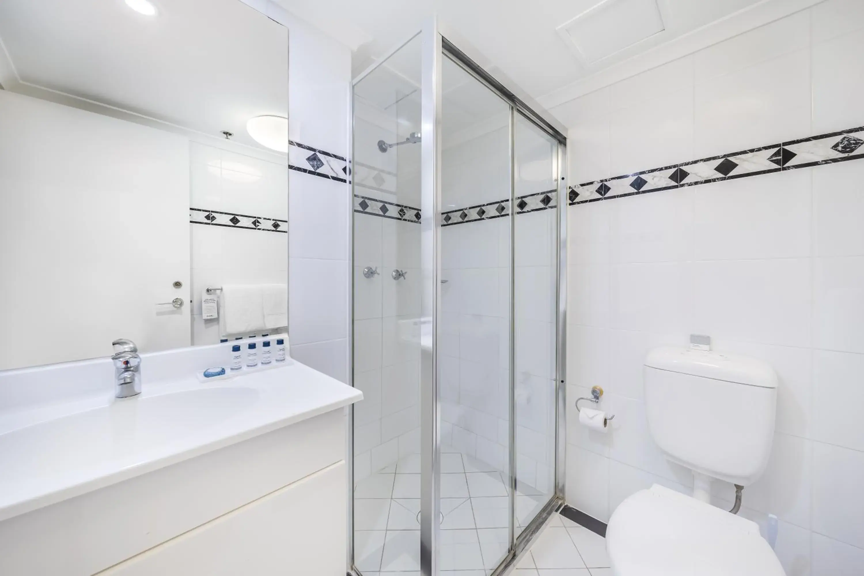 Toilet, Bathroom in Oaks Sydney Castlereagh Suites