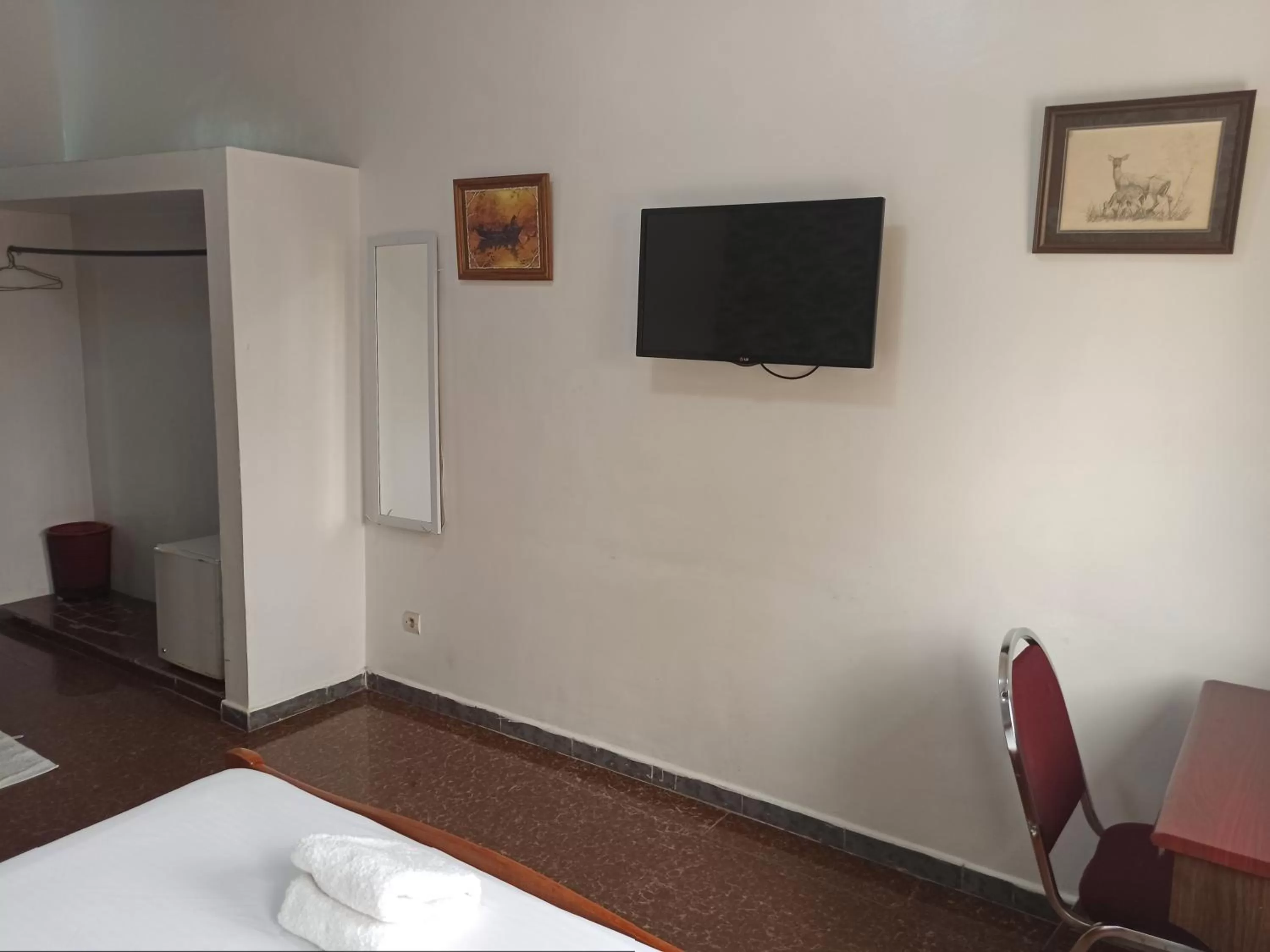 Bed in Hotel Saint-Jean