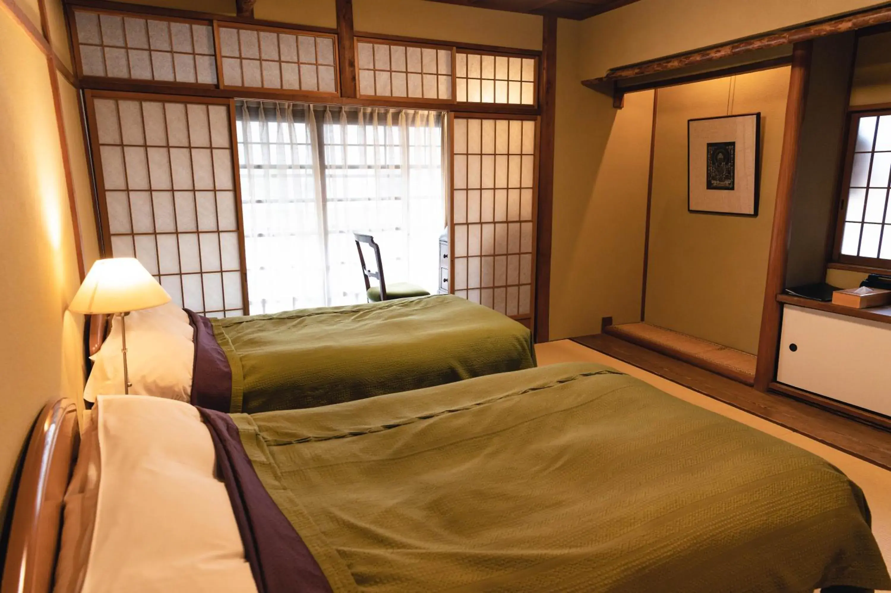Deluxe Twin Room with Tatami Floor and Shared Bathroom - single occupancy - Room Only in Hotel Hanakoyado