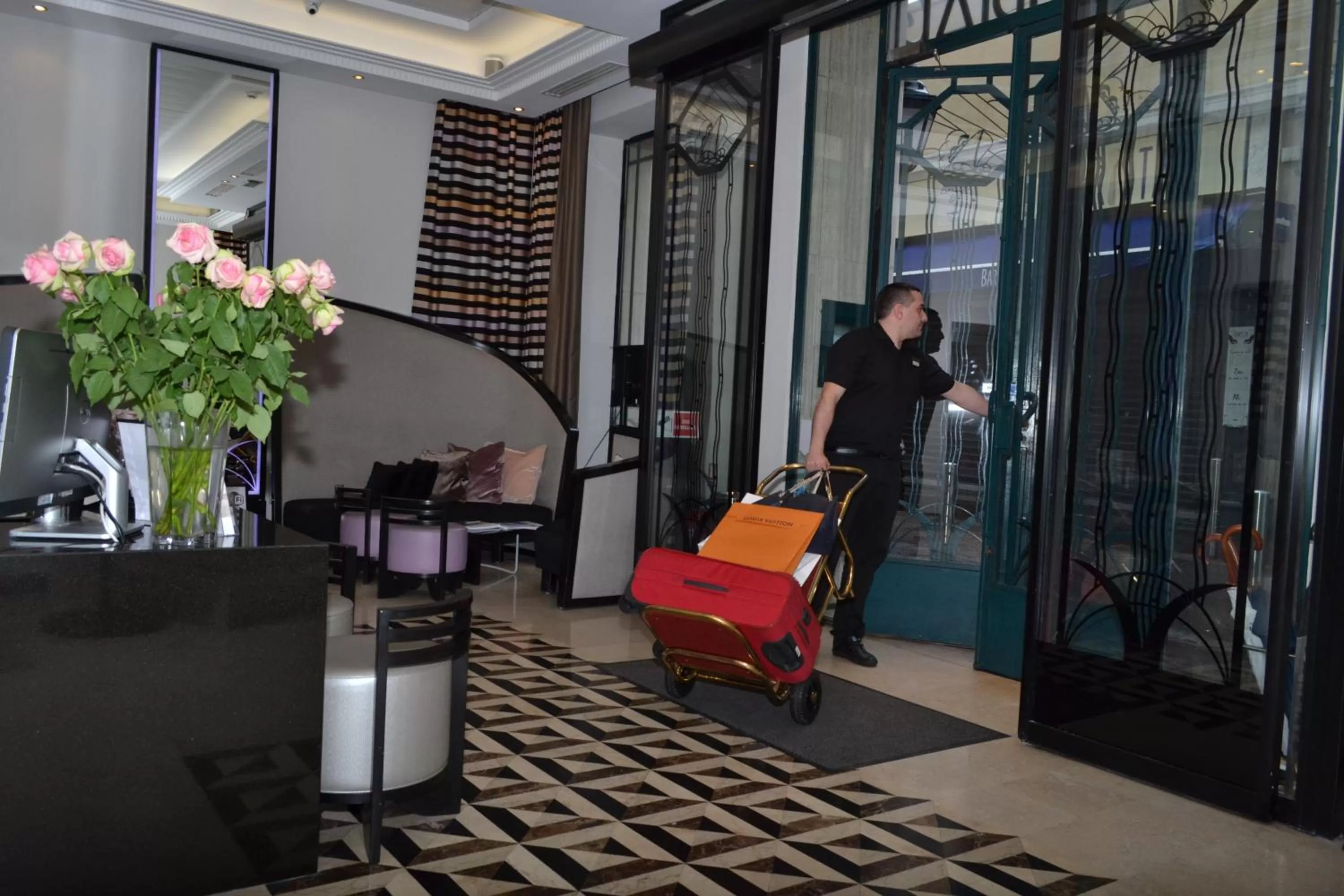 Lobby or reception in BW Premier Collection Mondial