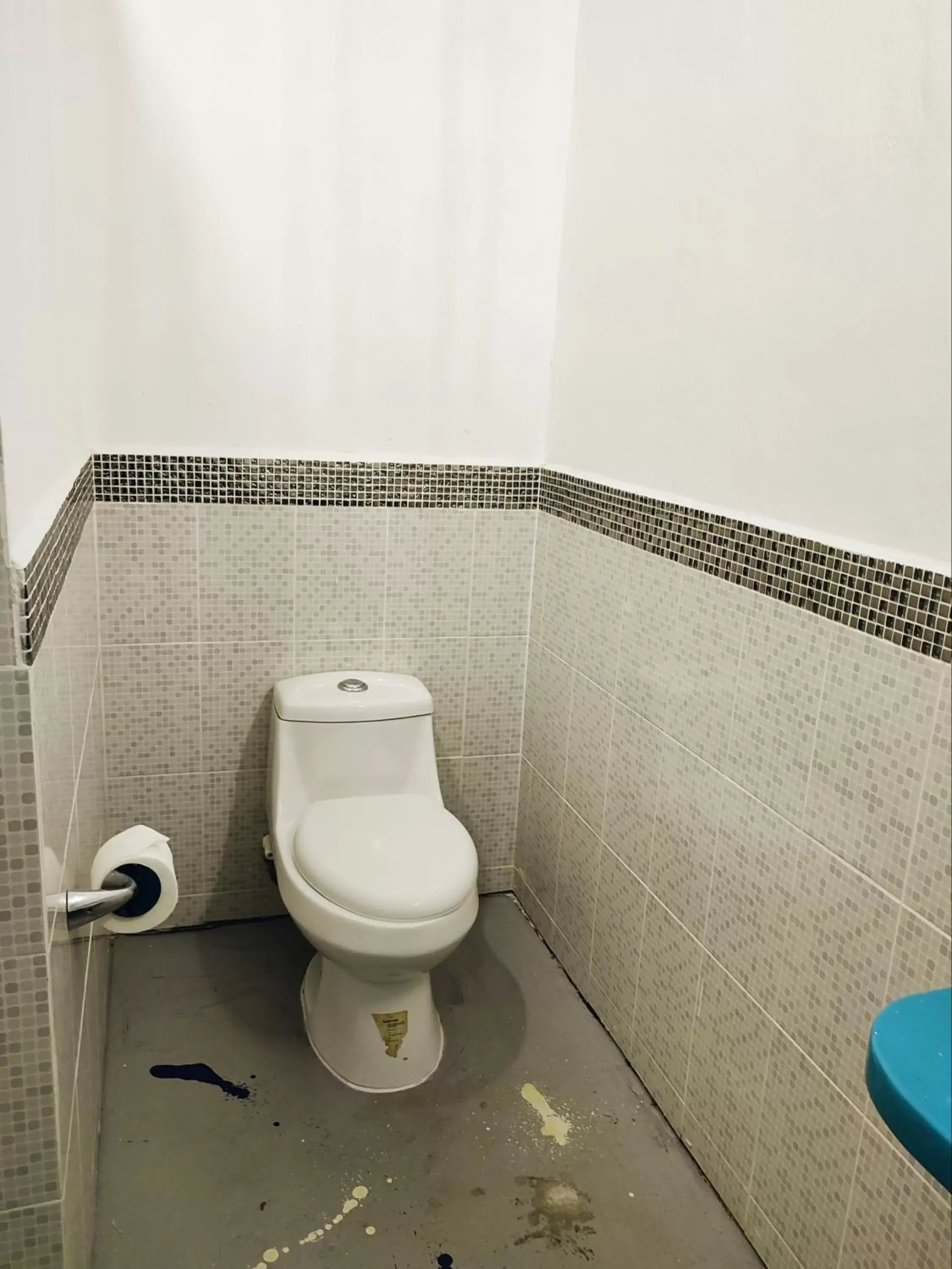Toilet, Bathroom in Ocean Drive Hotel