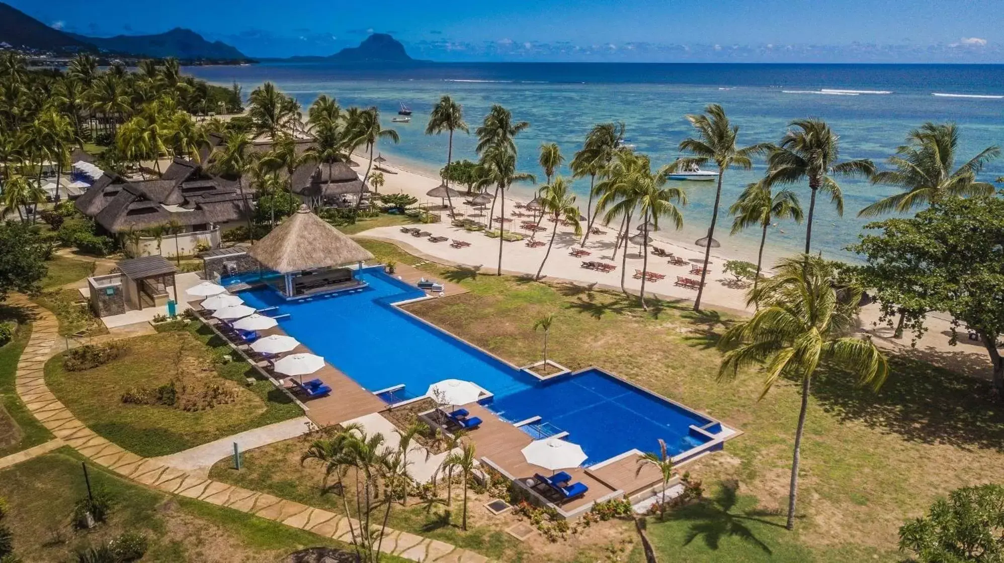 Pool view in Sofitel Mauritius L'Imperial Resort & Spa Pool view in Sofitel Mauritius L'Imperial Resort & Spa