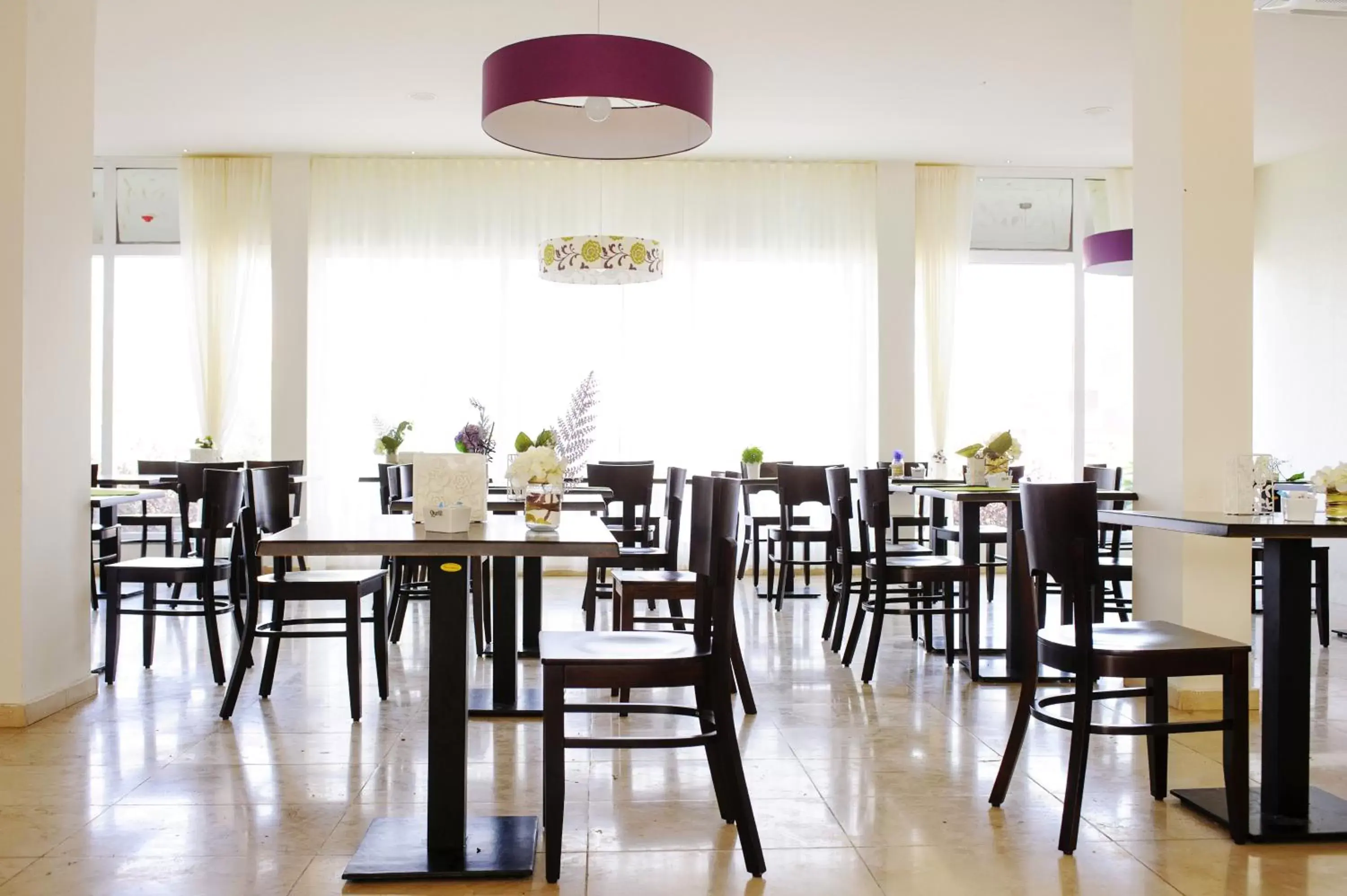 Restaurant/places to eat in Ouril Pontao Hotel Restaurant/places to eat in Ouril Pontao Hotel