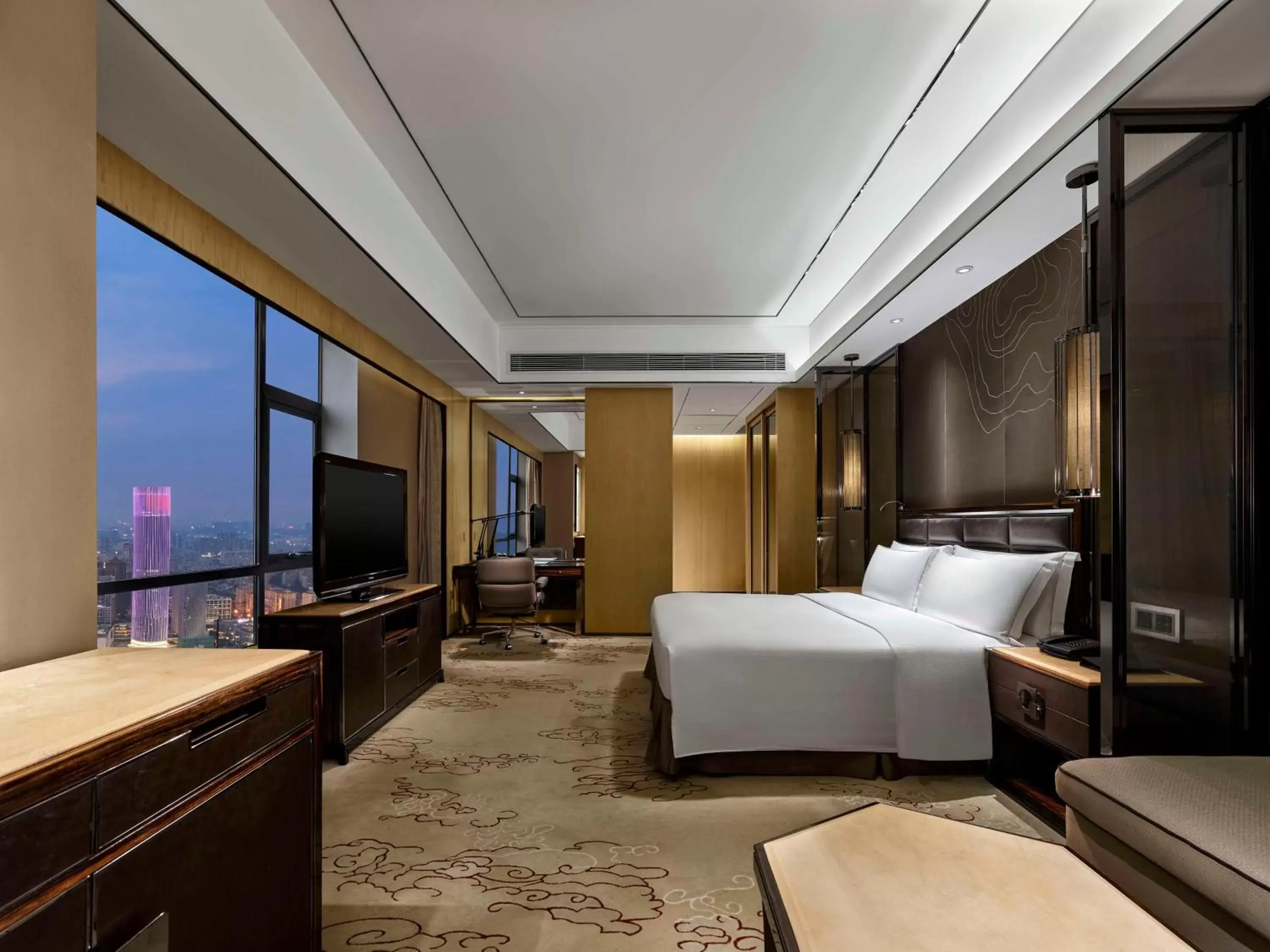 Bed in Hilton Zhongshan Downtown