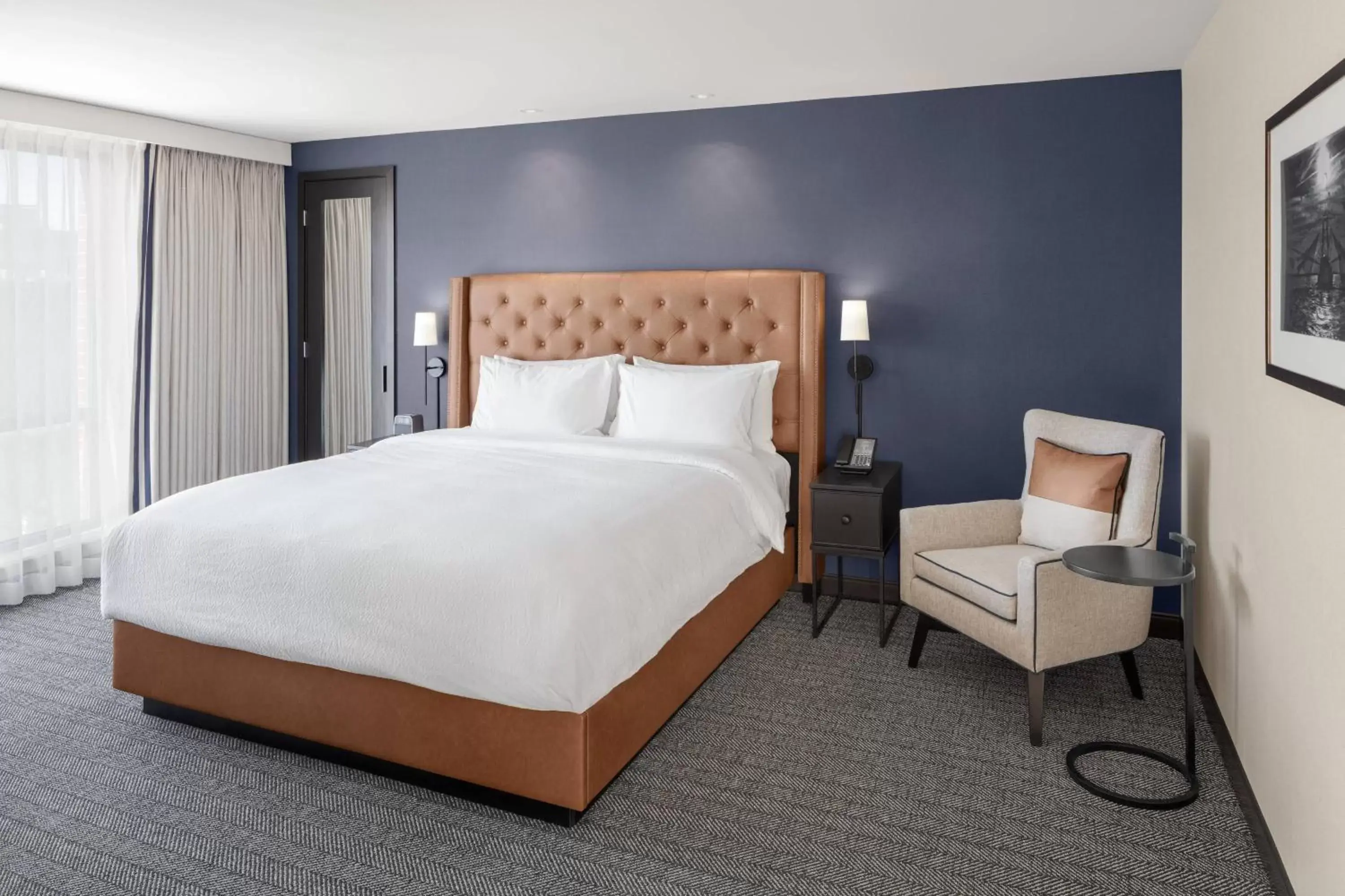 Bedroom, Bed in Courtyard by Marriott Portland Downtown/Waterfront