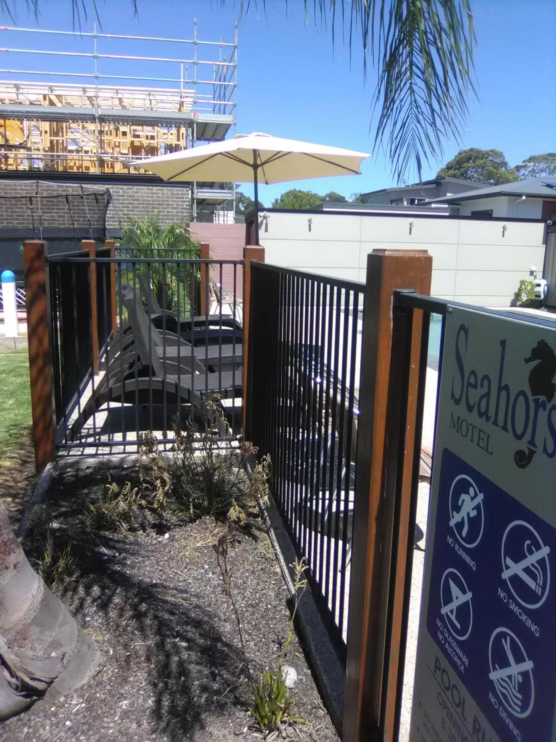 Pool view in Seahorse Motel Cowes