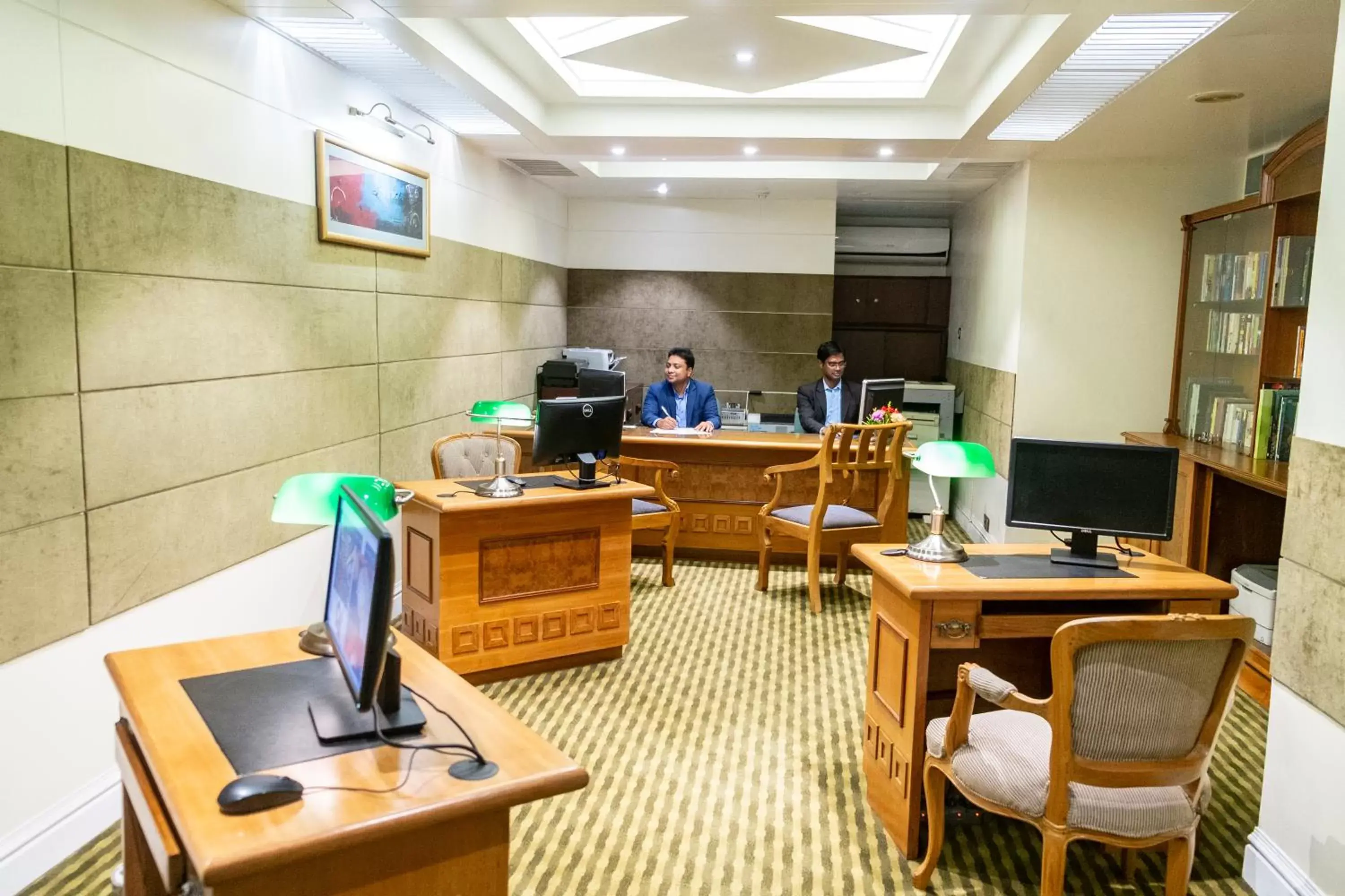 Business facilities in Royal Park Residence Hotel