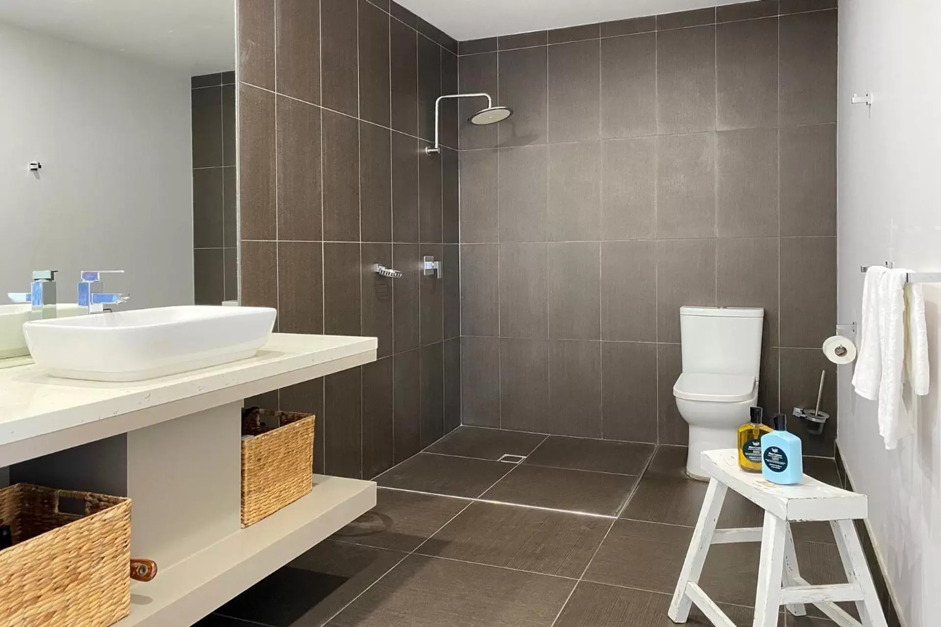 Shower, Bathroom in Bay Breeze Boutique Accommodation