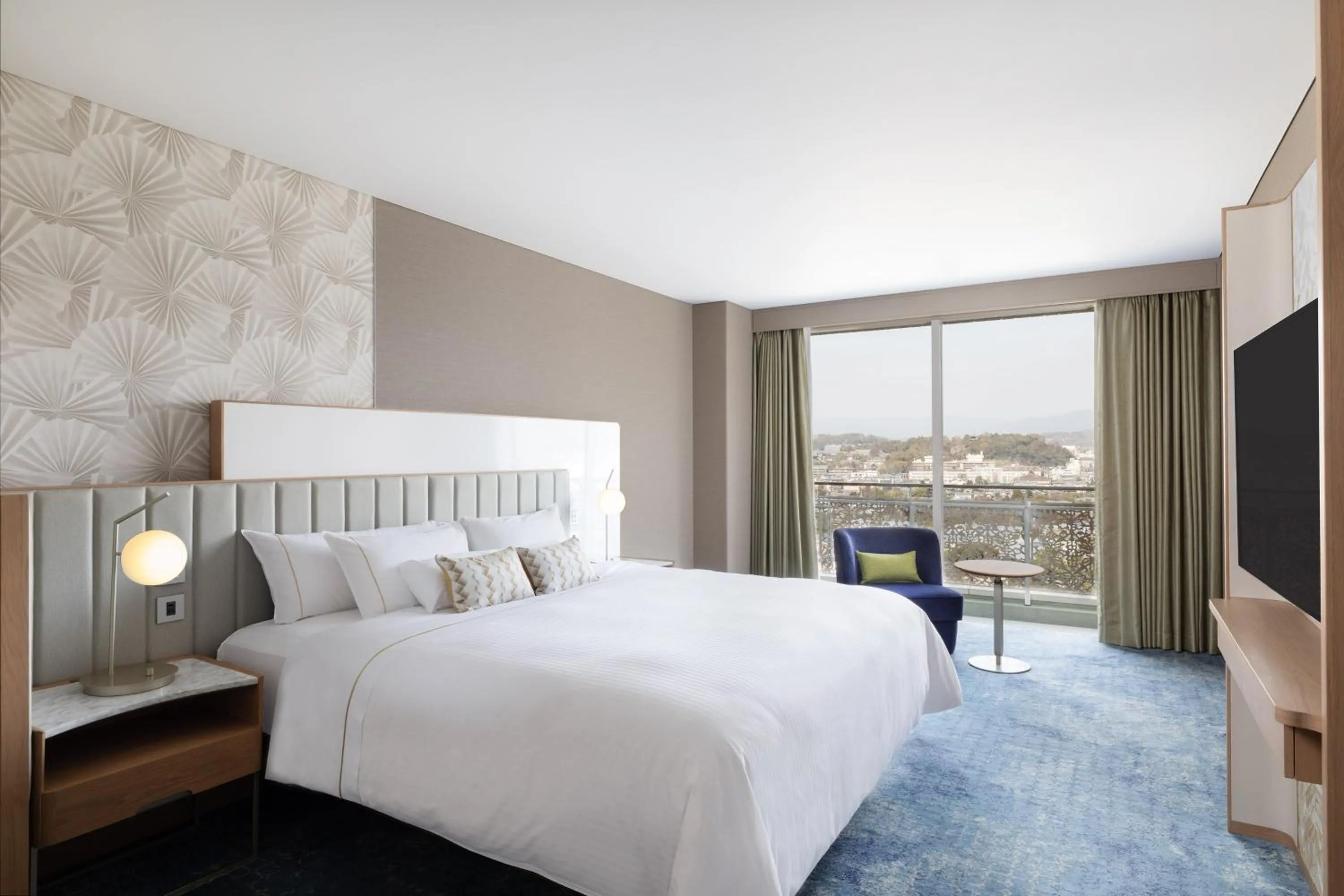 Photo of the whole room, Bed in The Westin Miyako Kyoto