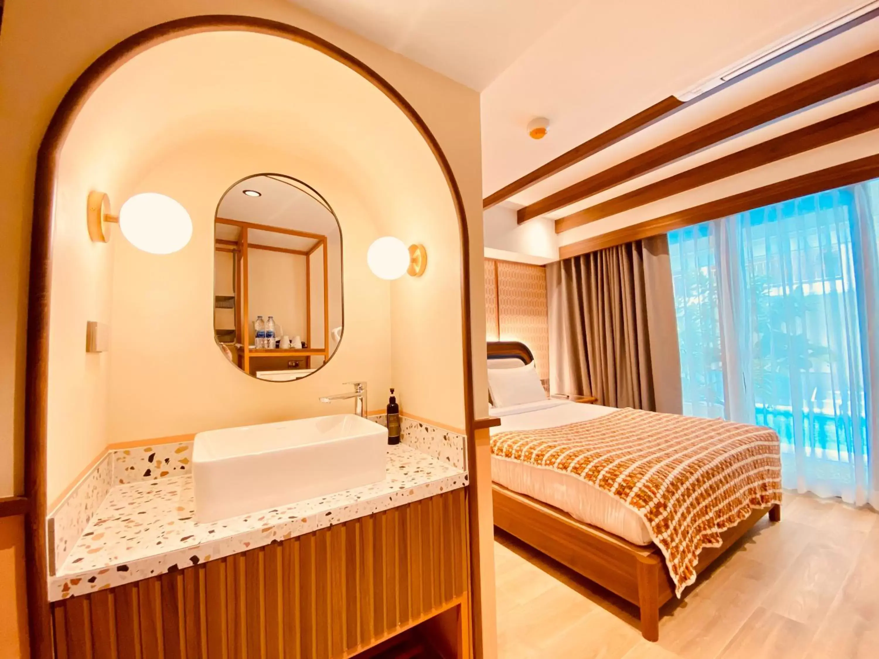 Bed, Bathroom in Miami Hotel Bangkok - SHA Plus