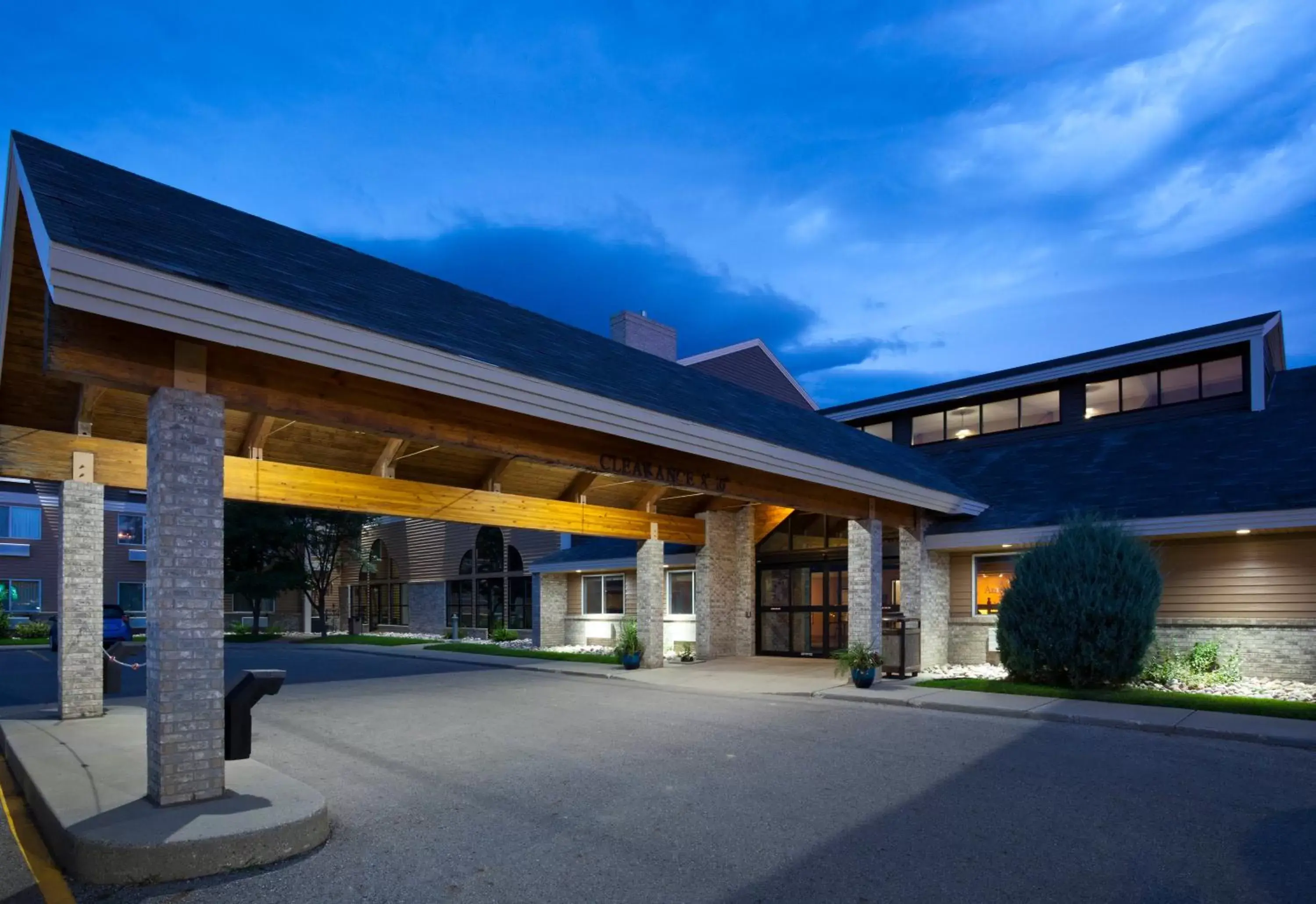 Facade/Entrance in AmericInn by Wyndham Valley City Conference Center