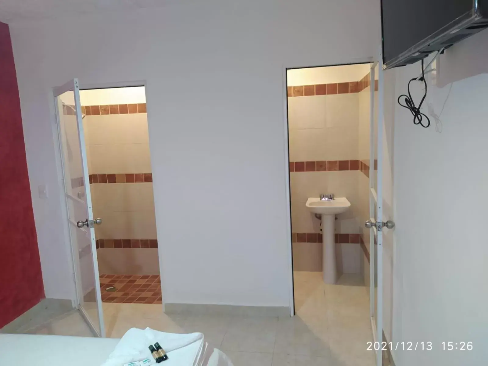Shower, Bathroom in Hotel Bello Caribe Express